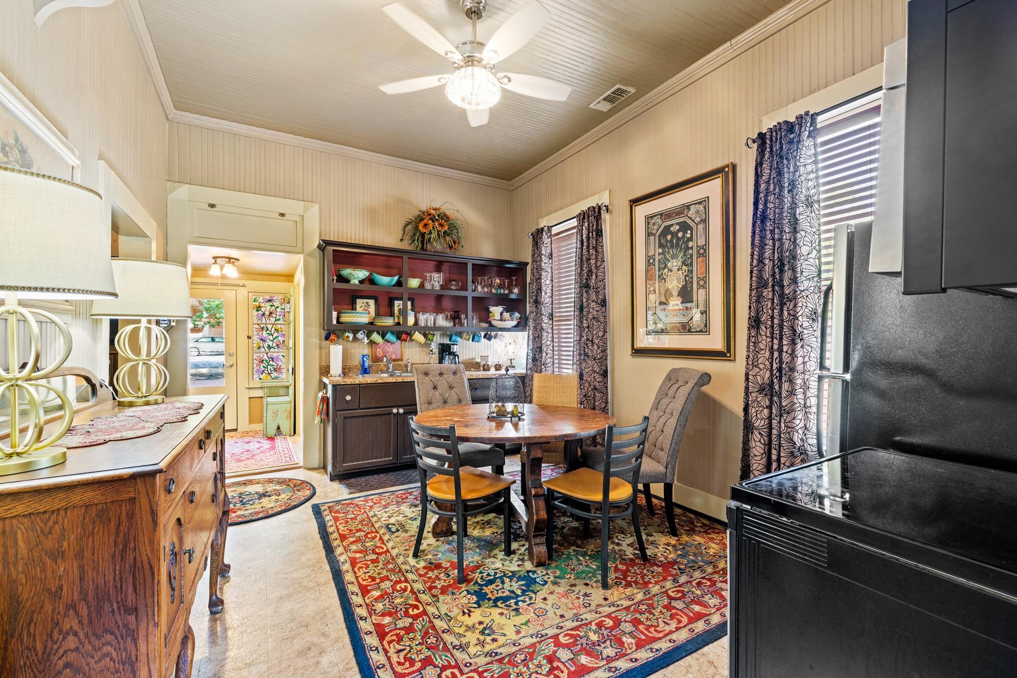 303 Austin St, Fredericksburg, TX 78624