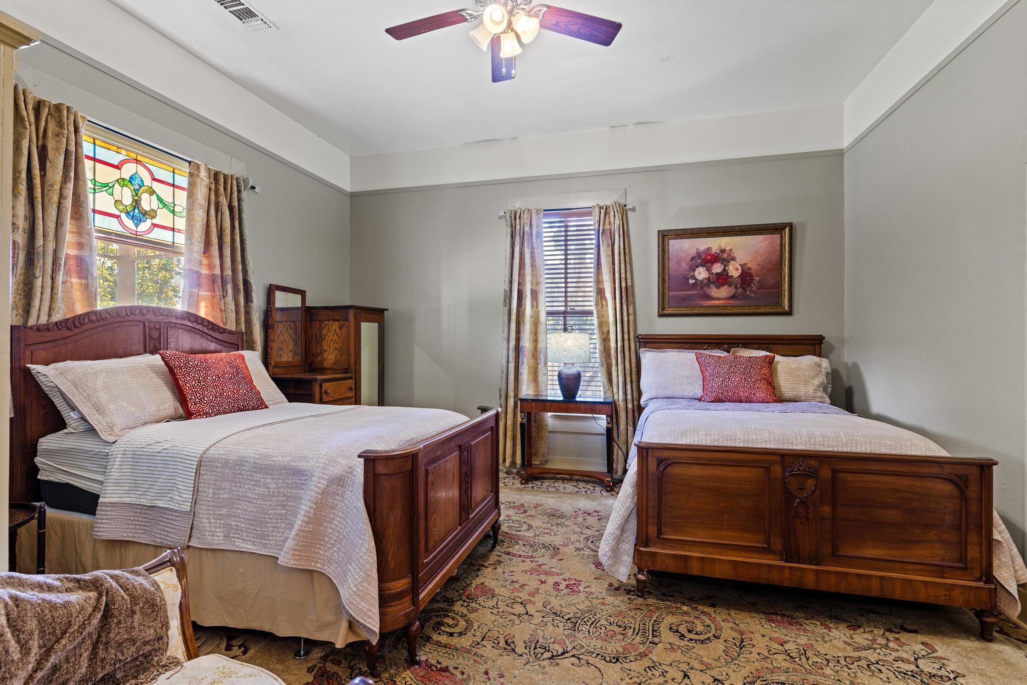 303 Austin St, Fredericksburg, TX 78624