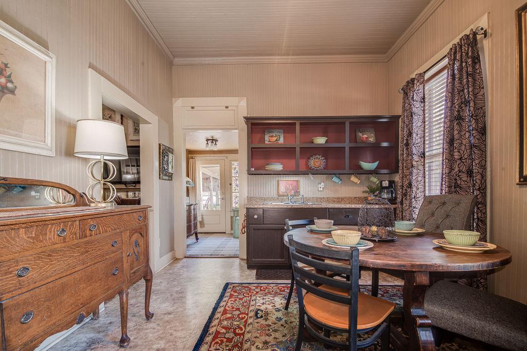 303 Austin St, Fredericksburg, TX 78624