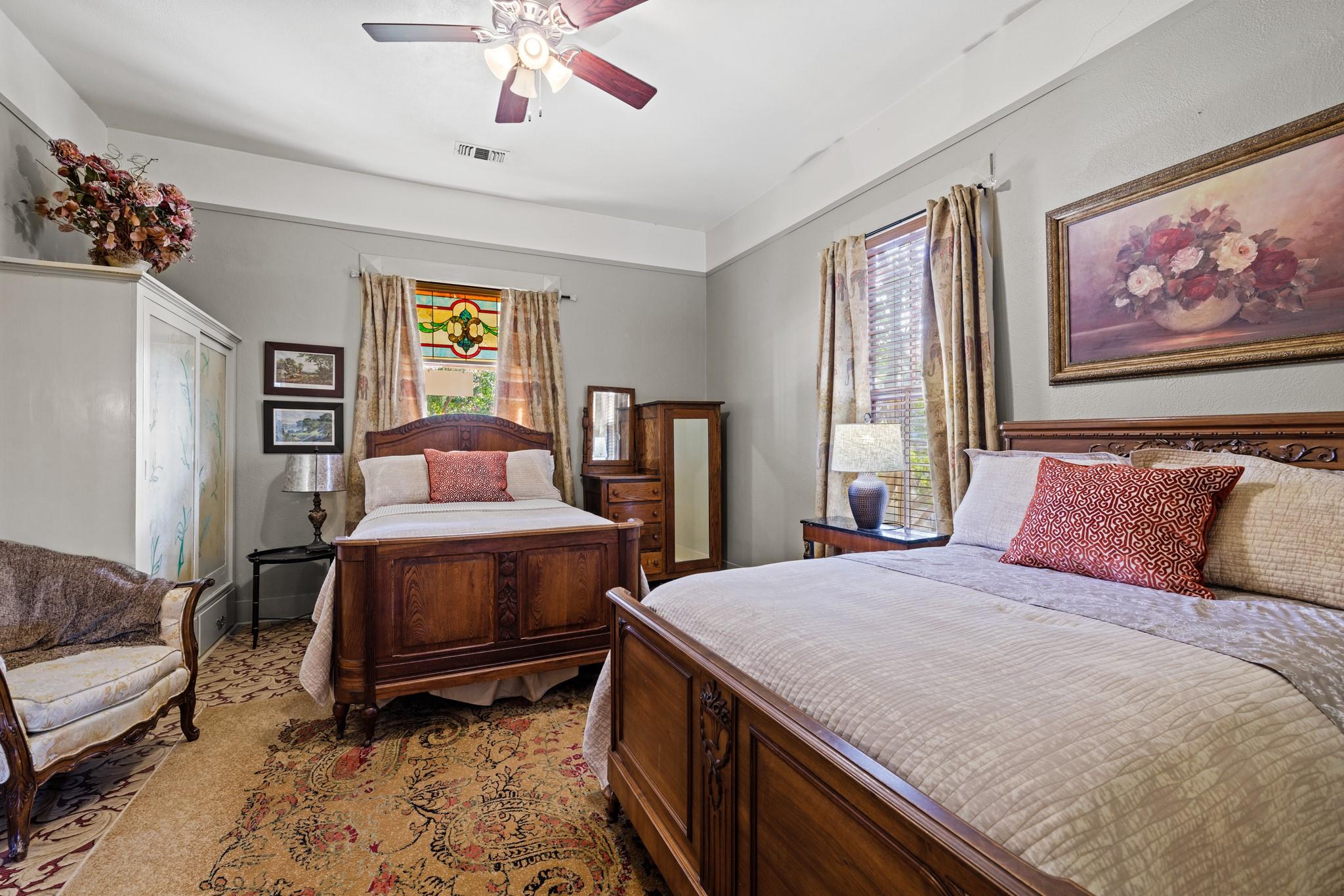303 Austin St, Fredericksburg, TX 78624