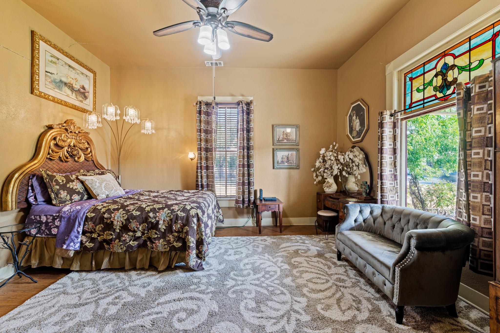 303 Austin St, Fredericksburg, TX 78624