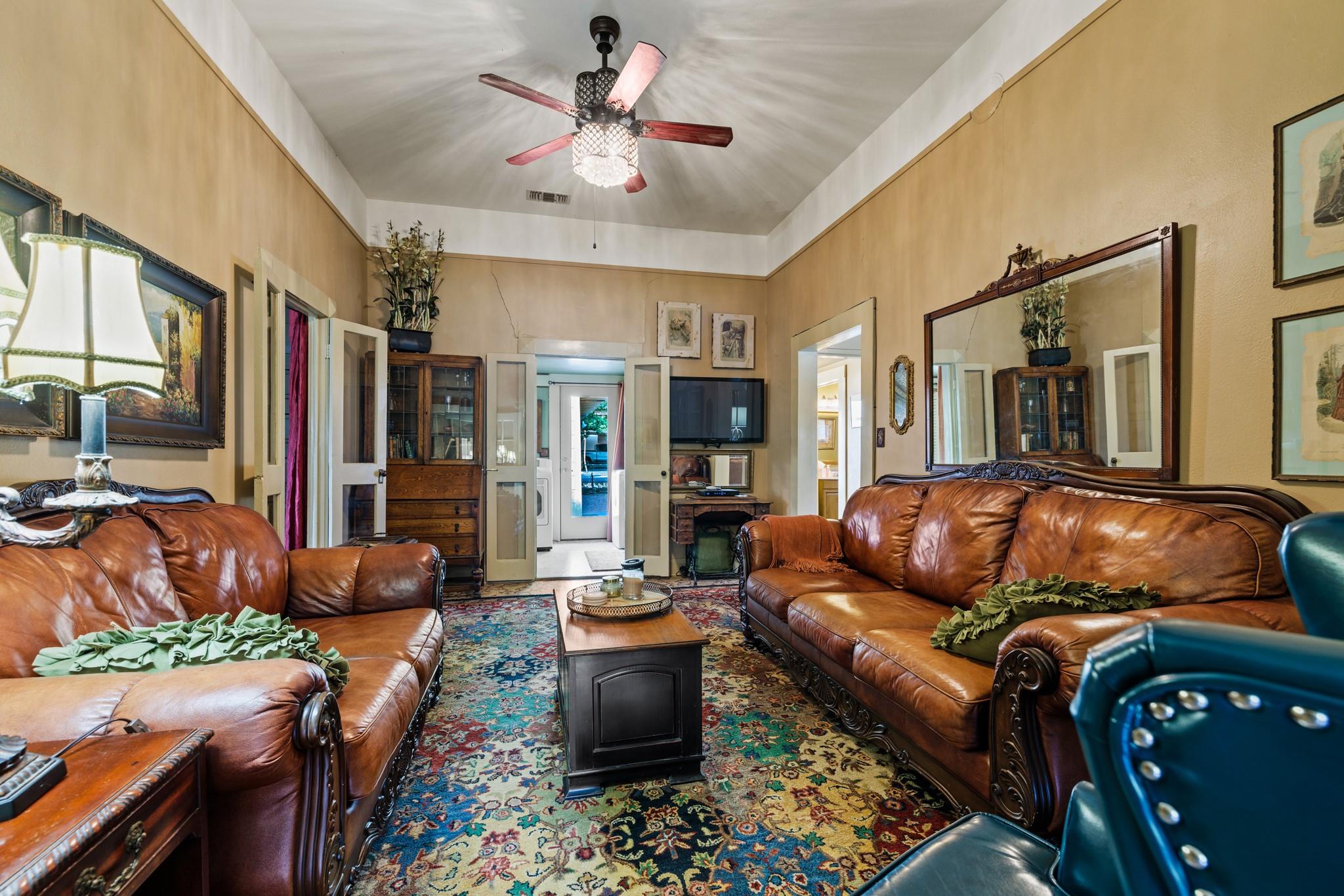 303 Austin St, Fredericksburg, TX 78624