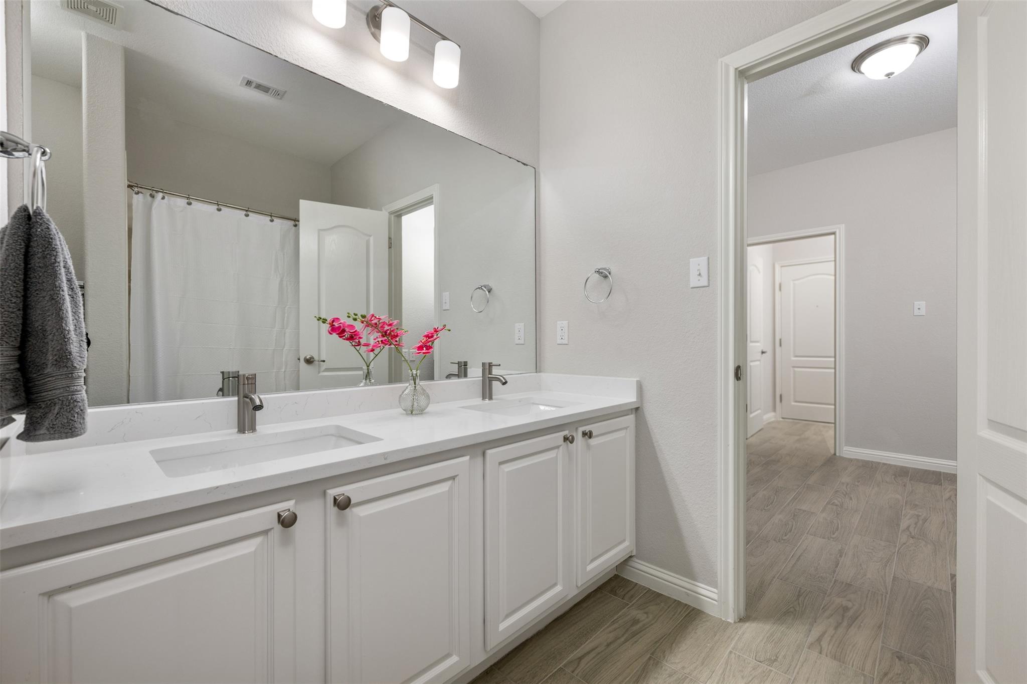 100 Arrowhead Trl, Cedar Park, TX 78613