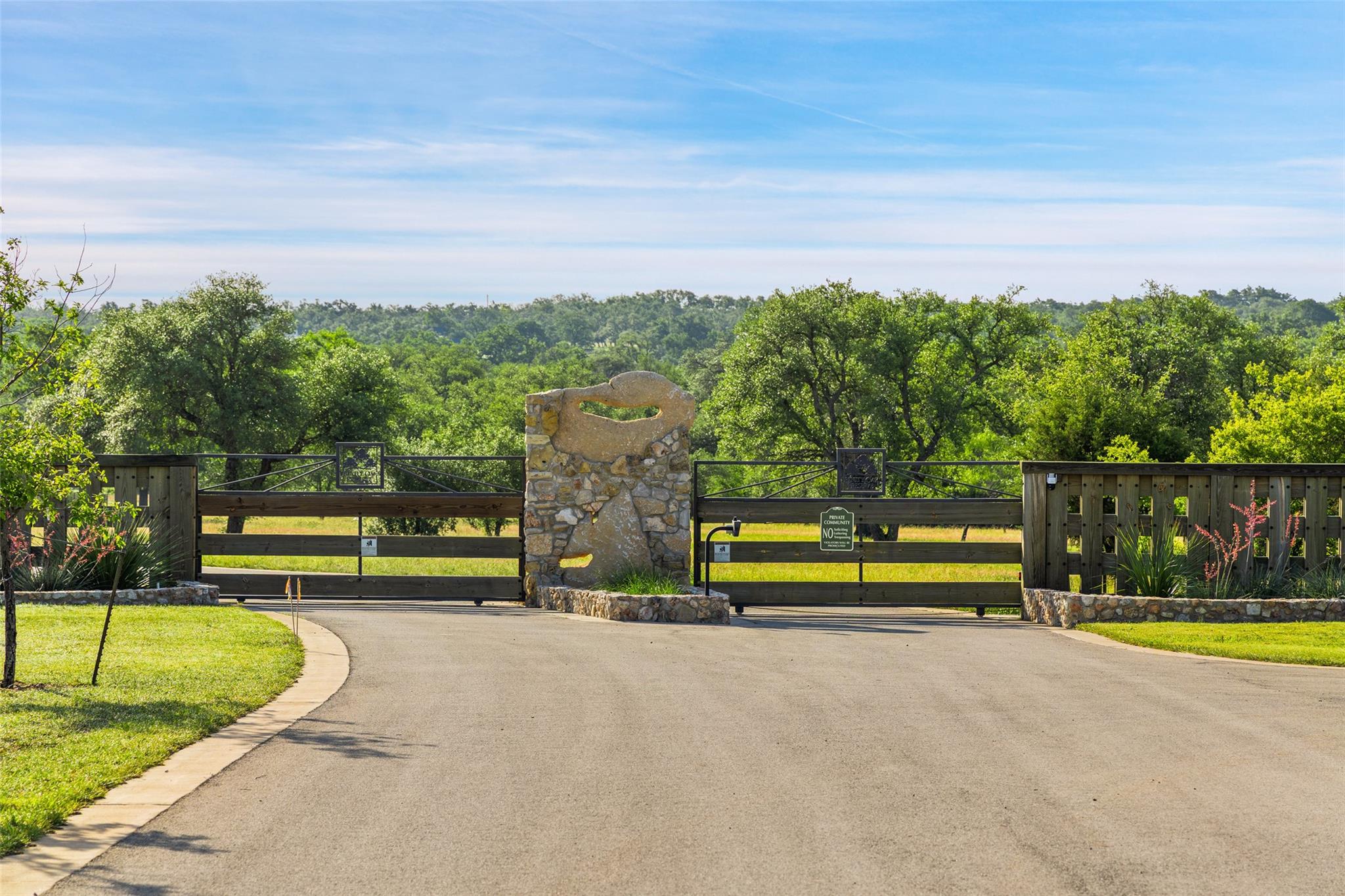 Lot 7 Morning Dew Dr, Round Mountain, TX 78663