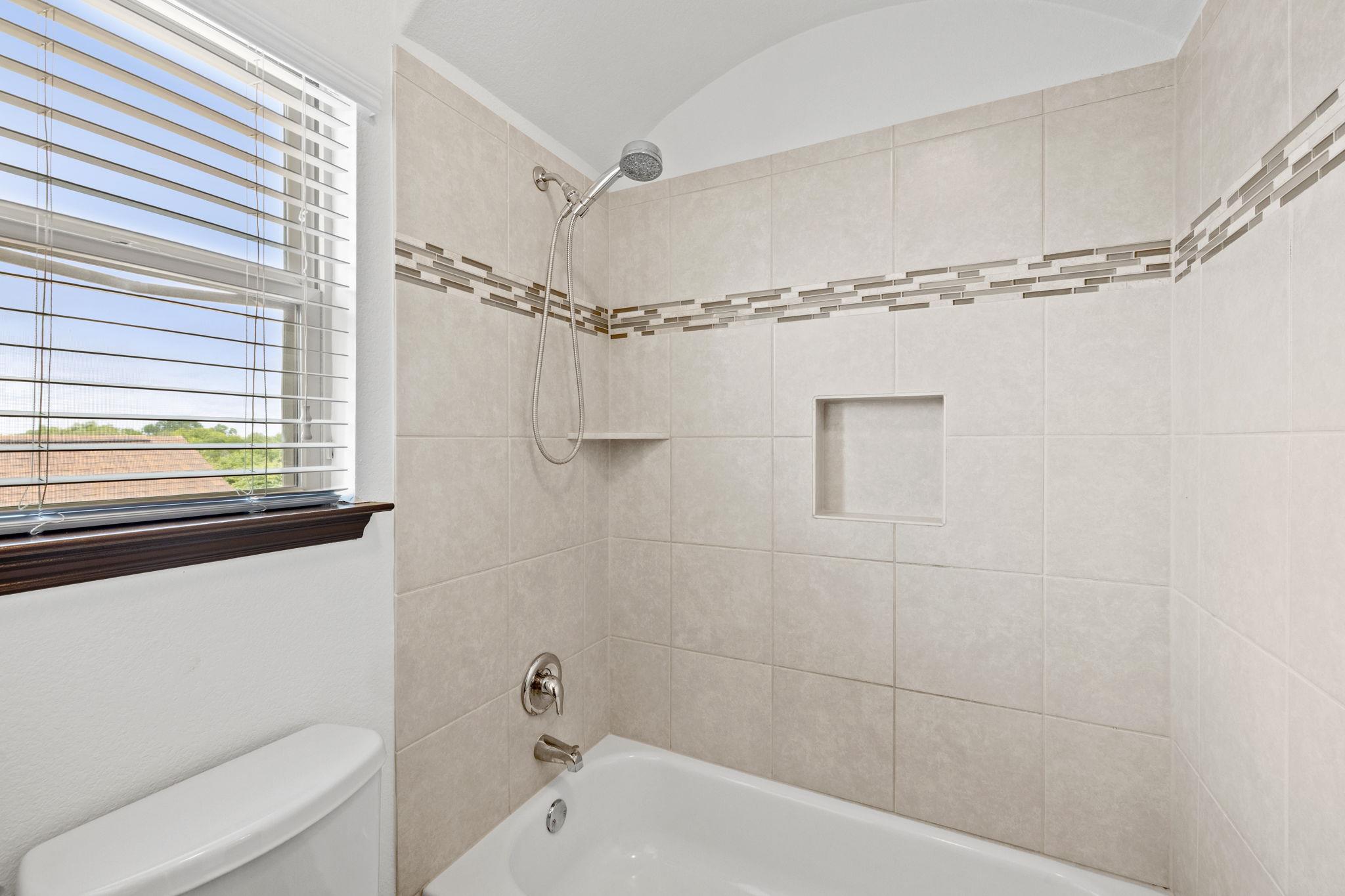 221 Mandana St, Leander, TX 78641