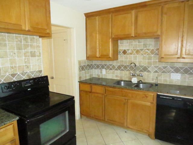 313 Mary St, Rockdale, TX 76567