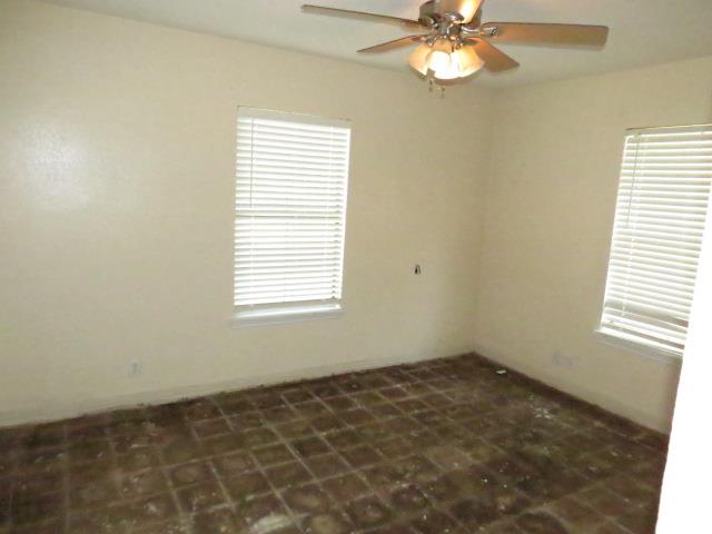 313 Mary St, Rockdale, TX 76567