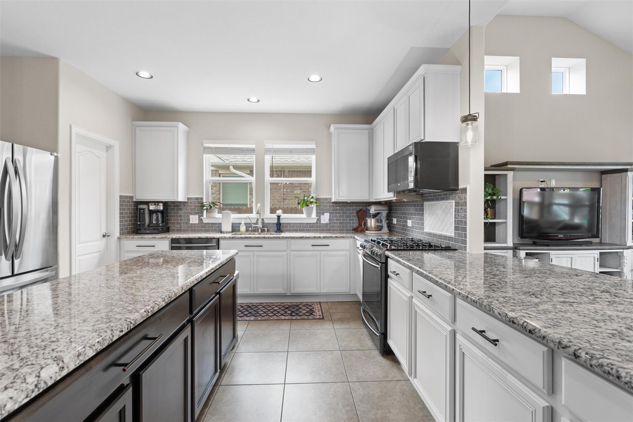 8058 Arezzo Dr, Round Rock, TX 78665