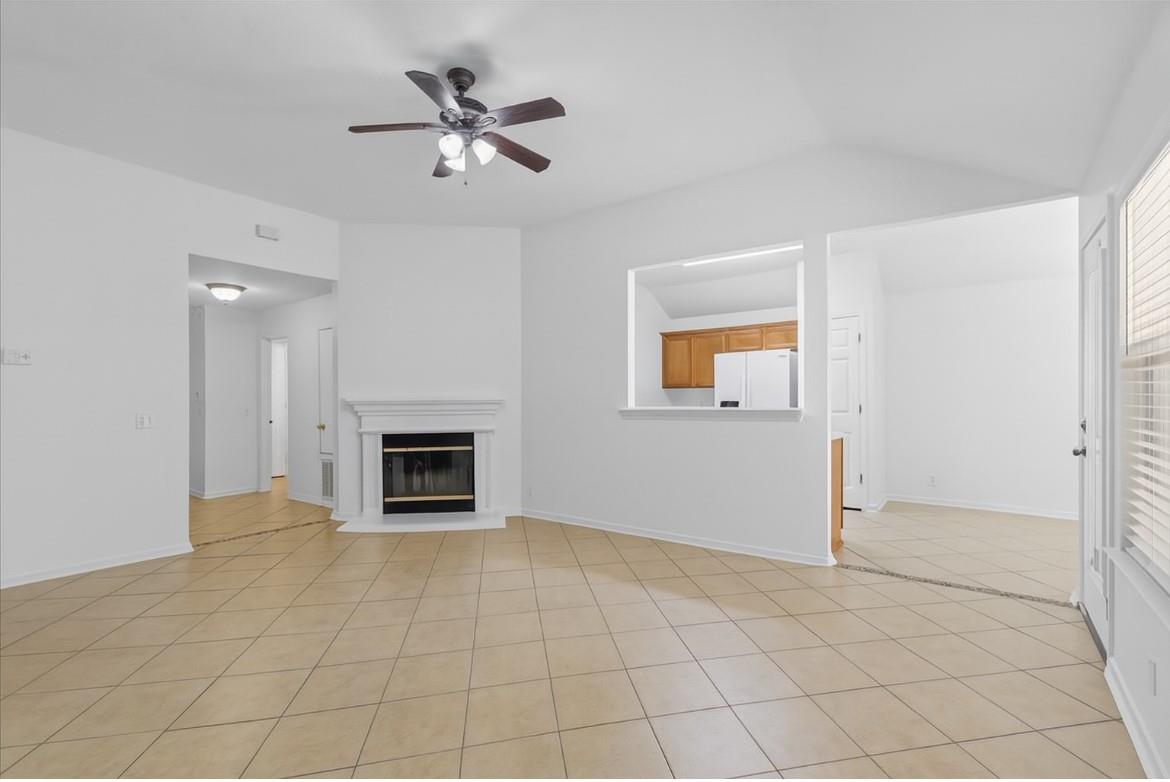 110 Hummingbird Ct, Cedar Creek, TX 78612