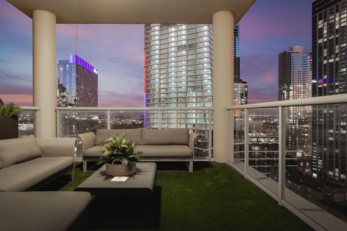 98 San Jacinto Blvd # 2004, Austin, TX 78701