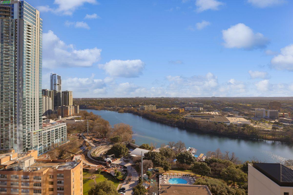 98 San Jacinto Blvd # 2004, Austin, TX 78701
