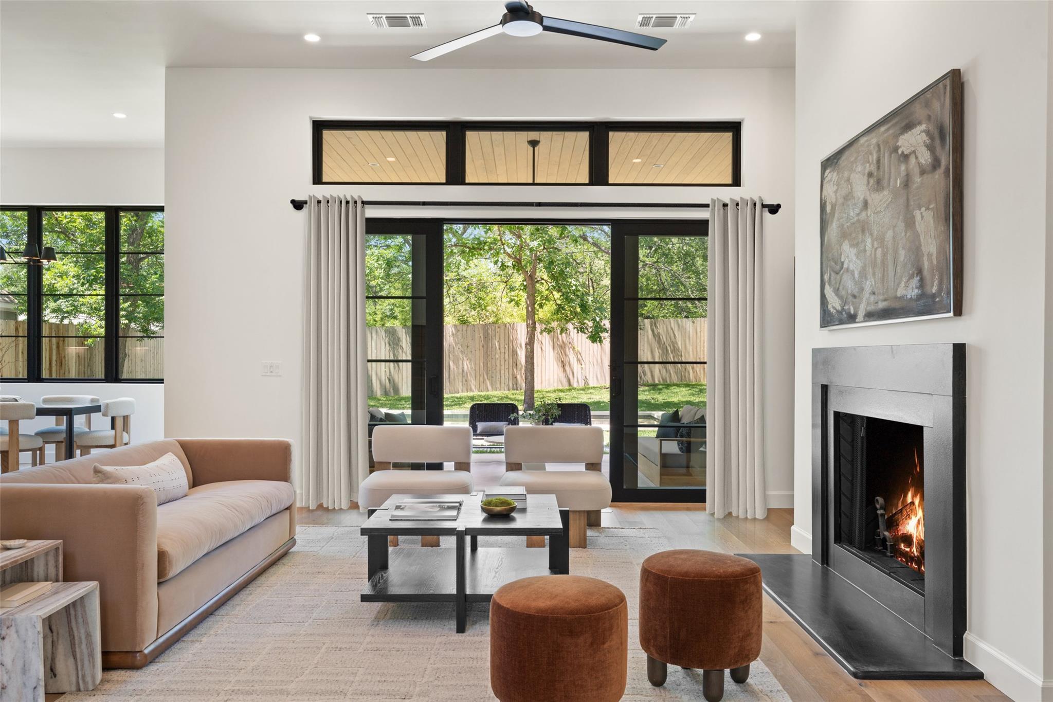 5218 Valley Oak Dr, Austin, TX 78731