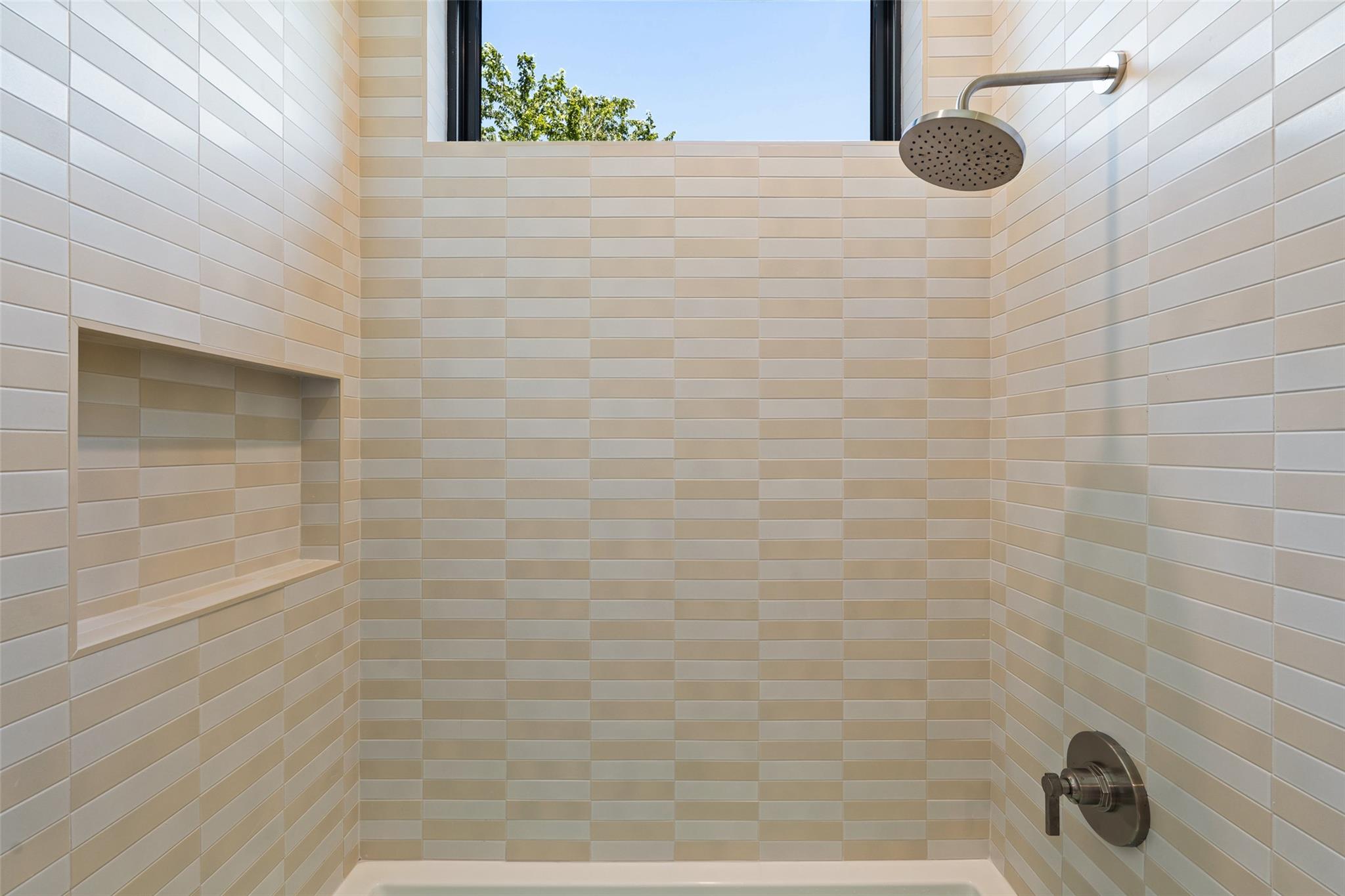 5218 Valley Oak Dr, Austin, TX 78731