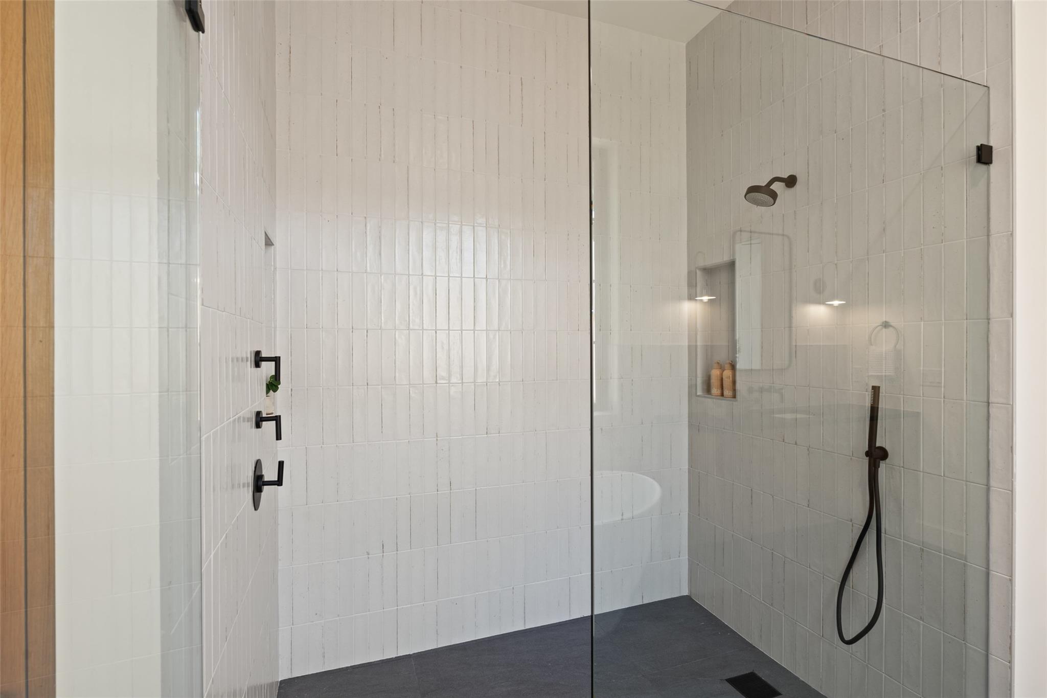 5218 Valley Oak Dr, Austin, TX 78731