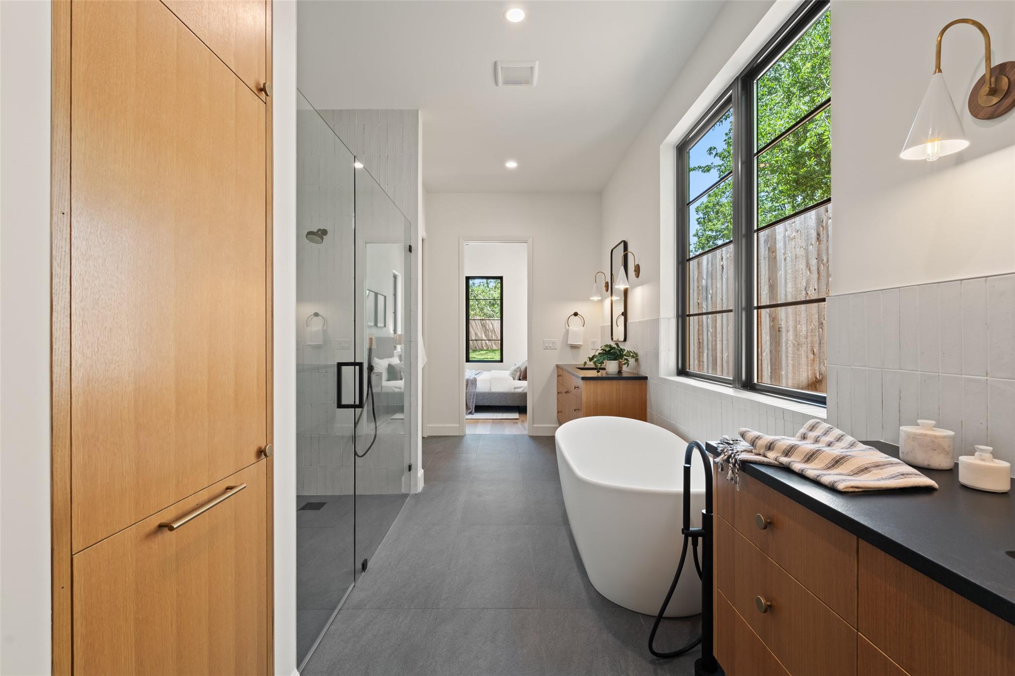 5218 Valley Oak Dr, Austin, TX 78731