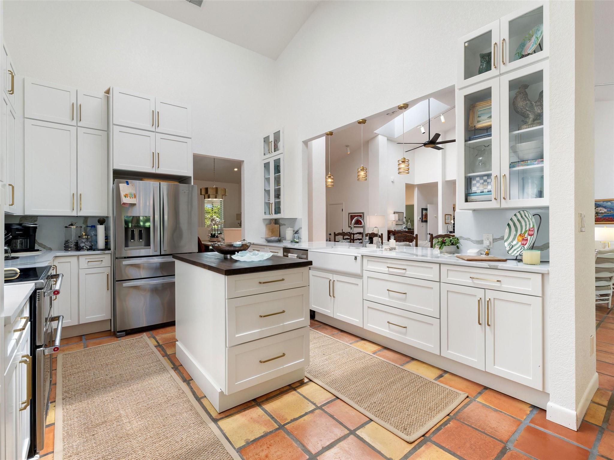 106 Southern Spur, Horseshoe Bay, TX 78657