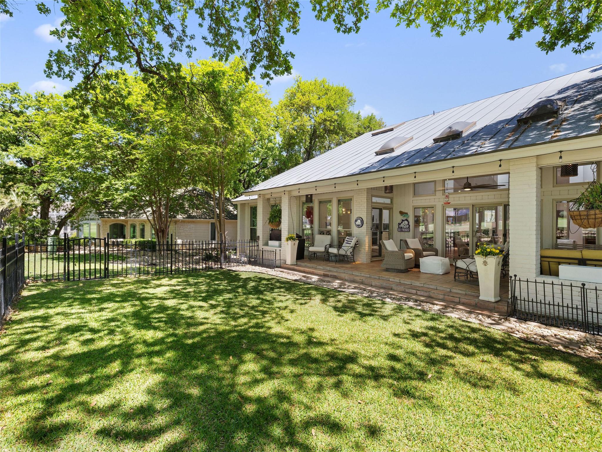106 Southern Spur, Horseshoe Bay, TX 78657