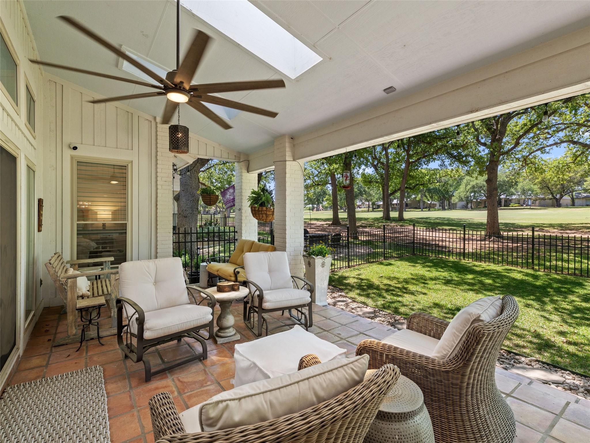 106 Southern Spur, Horseshoe Bay, TX 78657
