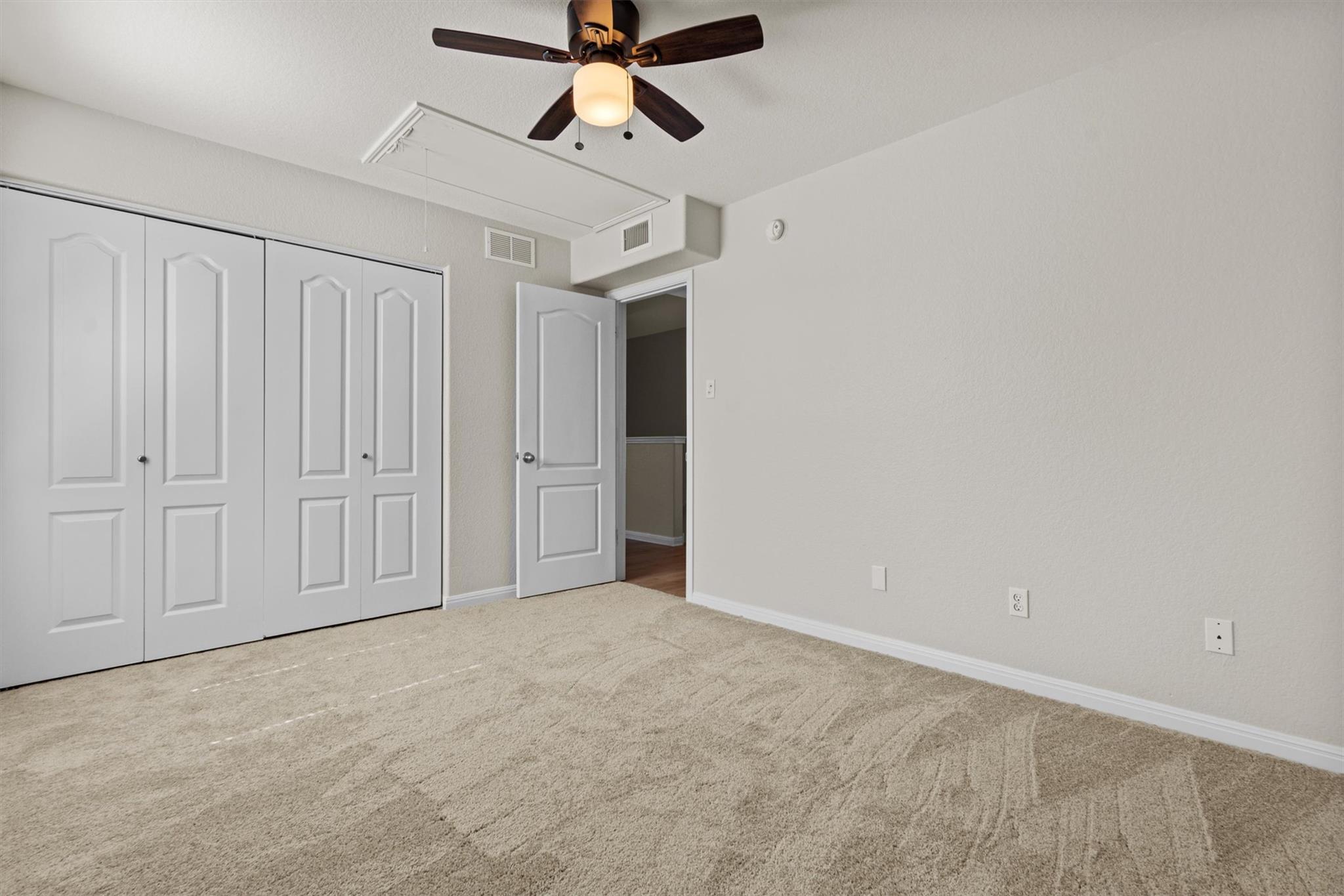 502 Shadowpoint Dr, San Marcos, TX 78666