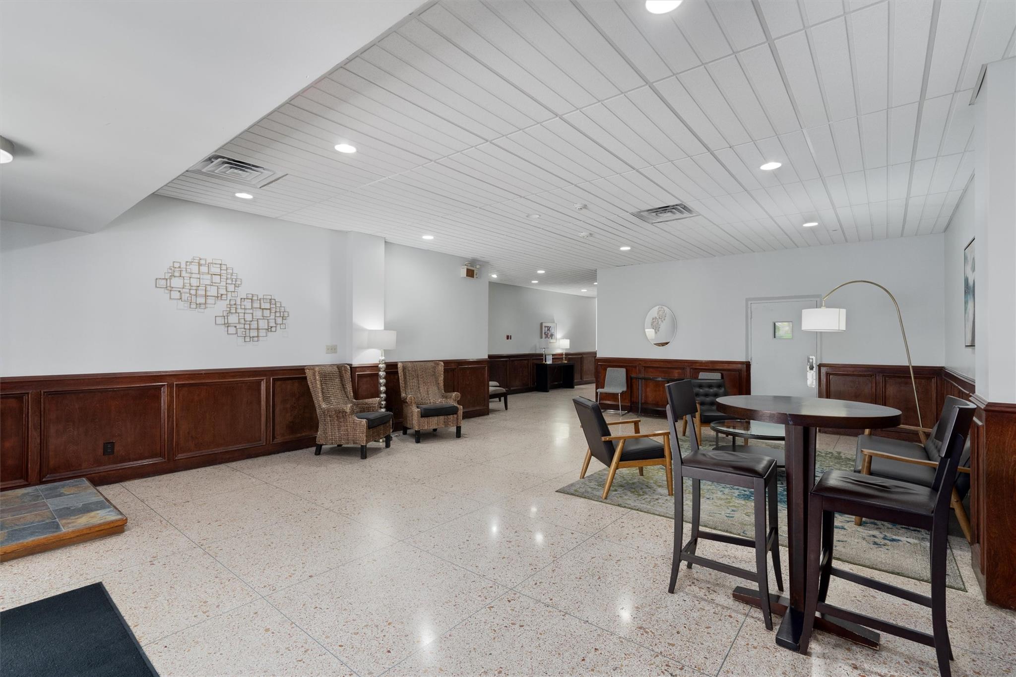 1800 Lavaca St # A108, Austin, TX 78701