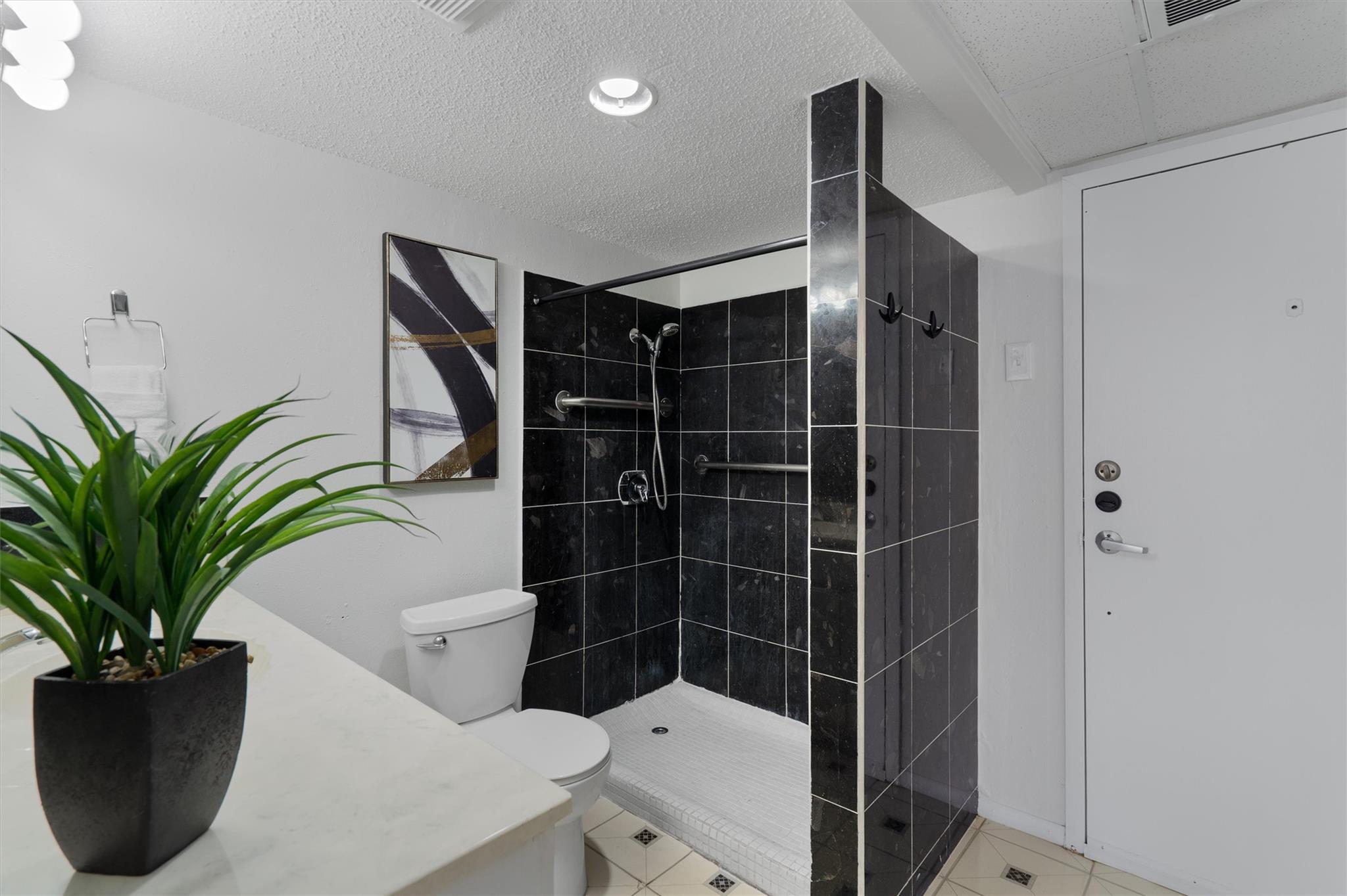 1800 Lavaca St # A108, Austin, TX 78701