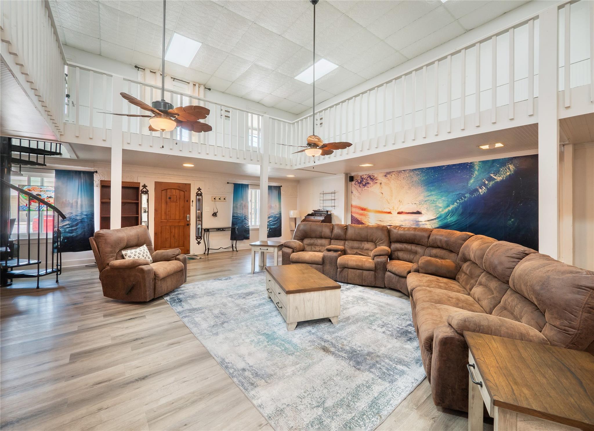 5 W Mesquite Ave, Rogers, TX 76569