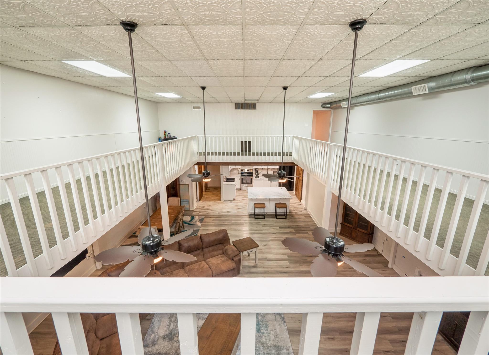 5 W Mesquite Ave, Rogers, TX 76569