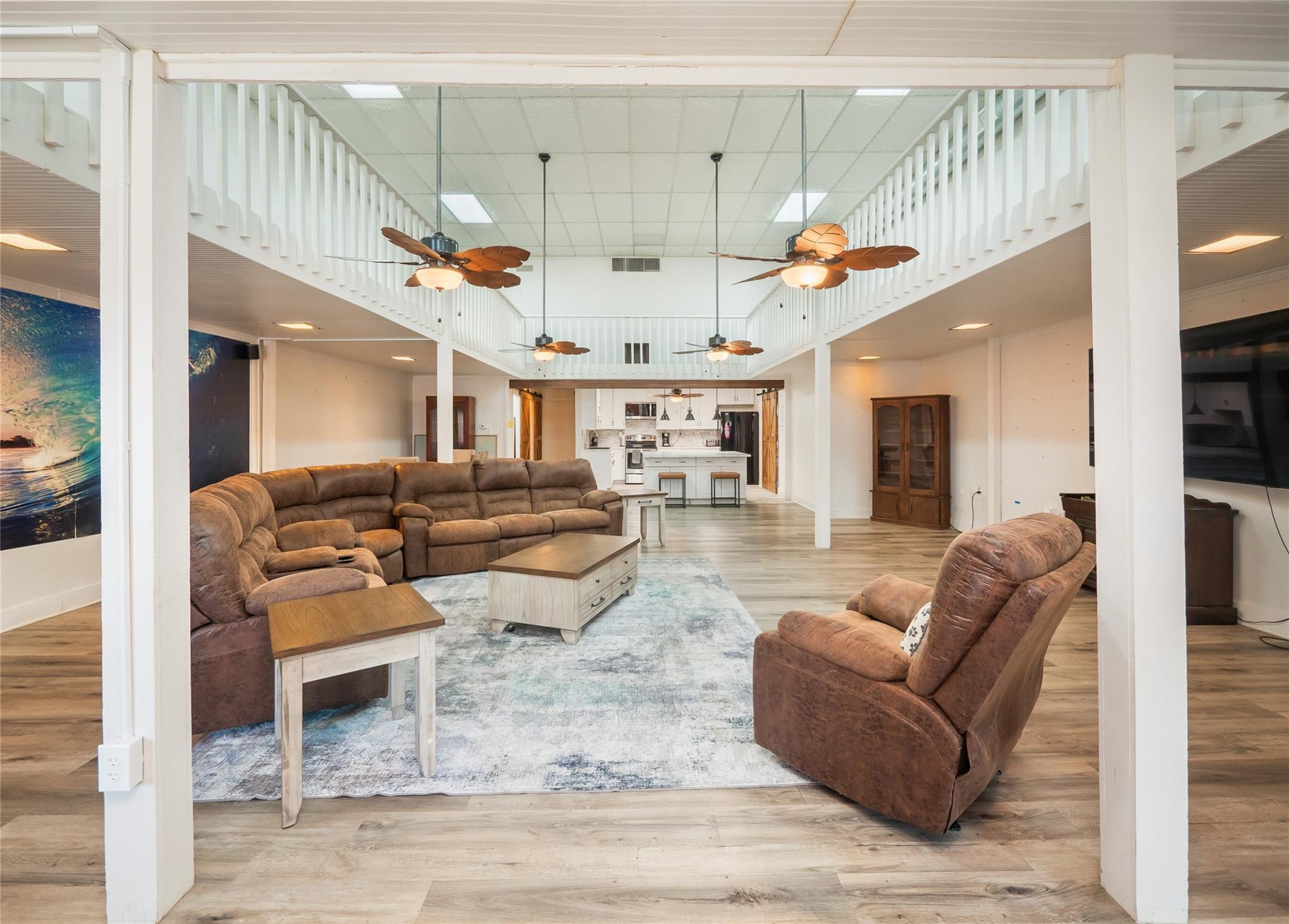 5 W Mesquite Ave, Rogers, TX 76569