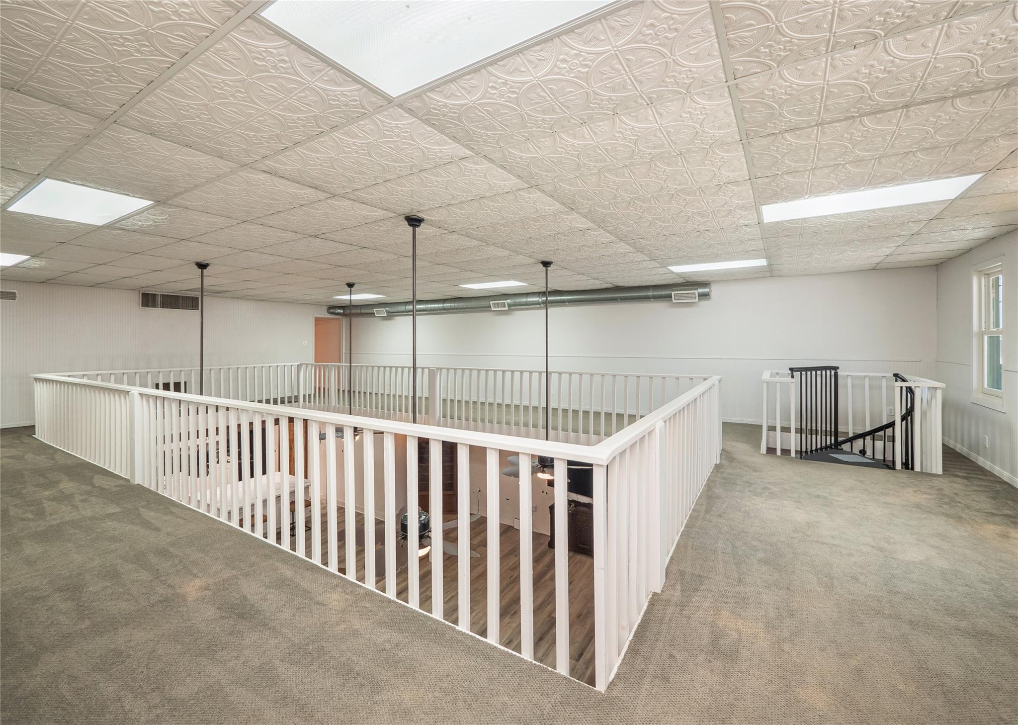 5 W Mesquite Ave, Rogers, TX 76569