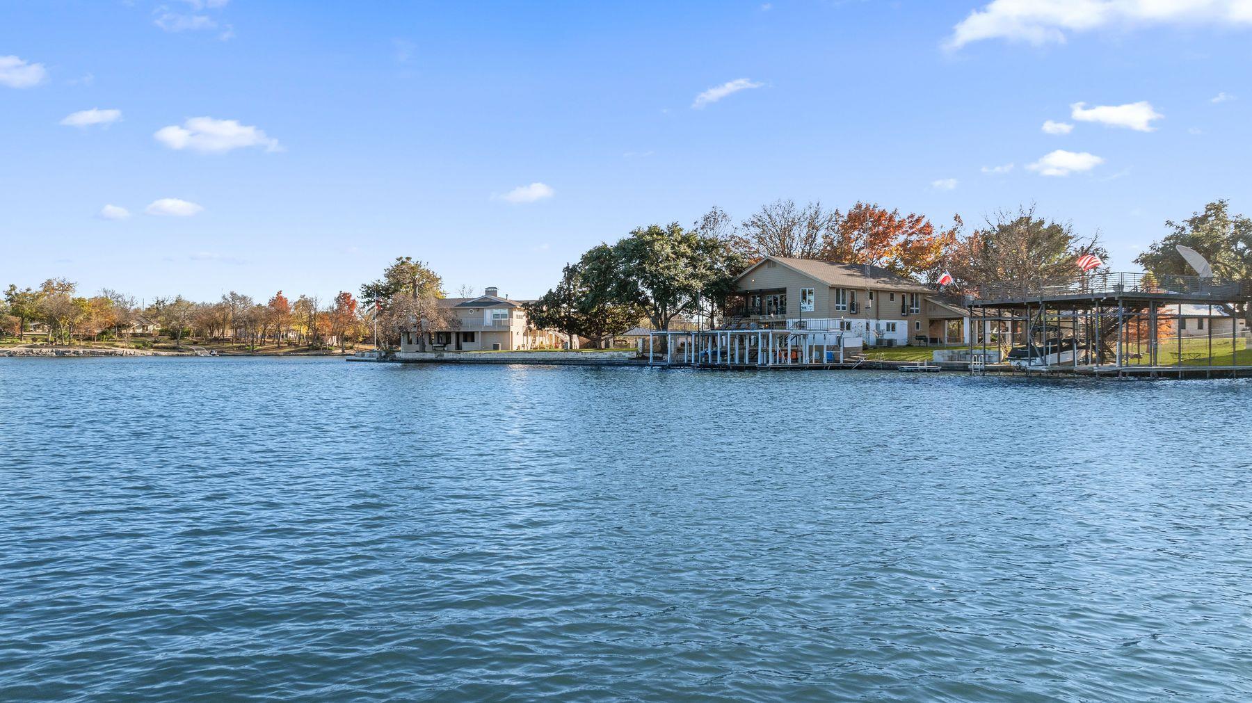 421 Yucca Dr, Kingsland, TX 78639