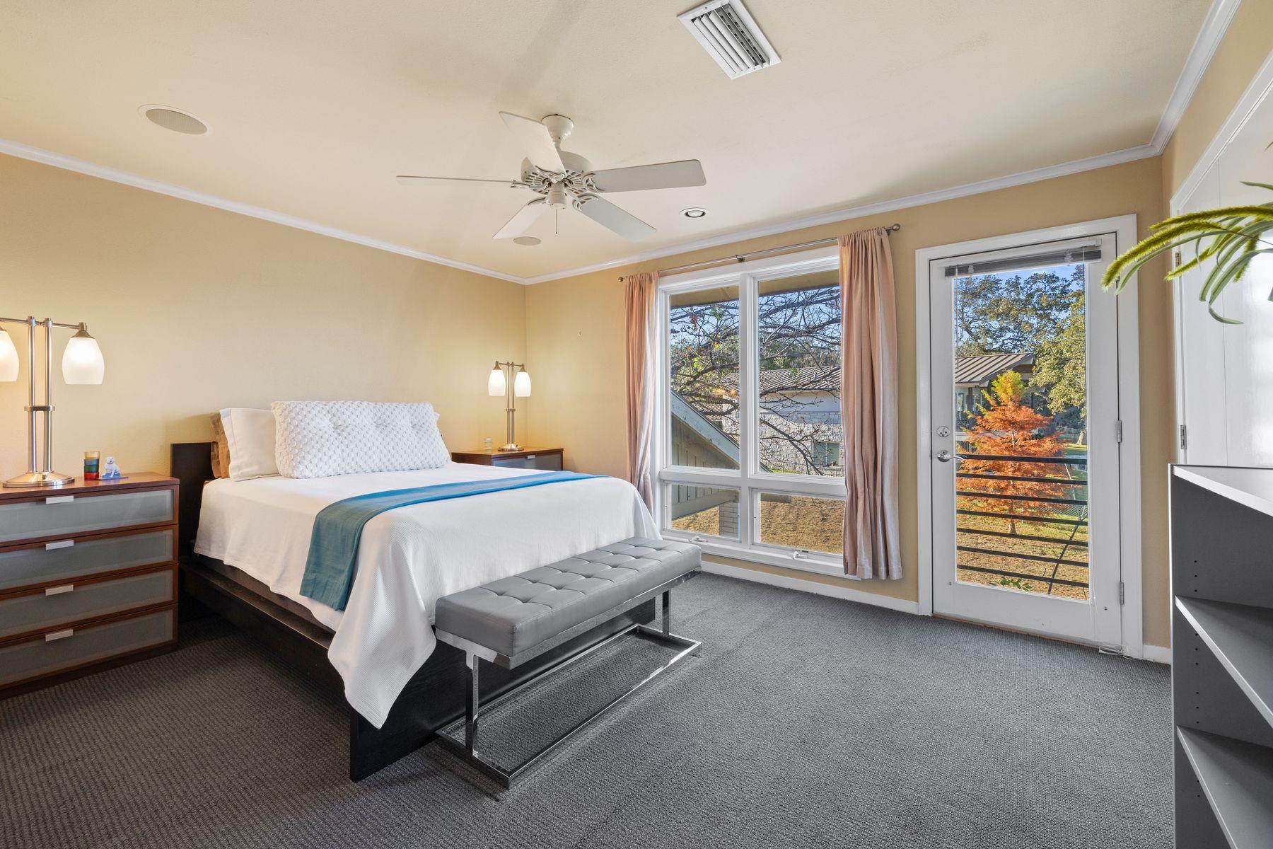 421 Yucca Dr, Kingsland, TX 78639