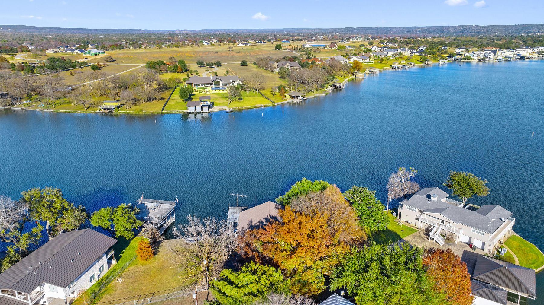 421 Yucca Dr, Kingsland, TX 78639