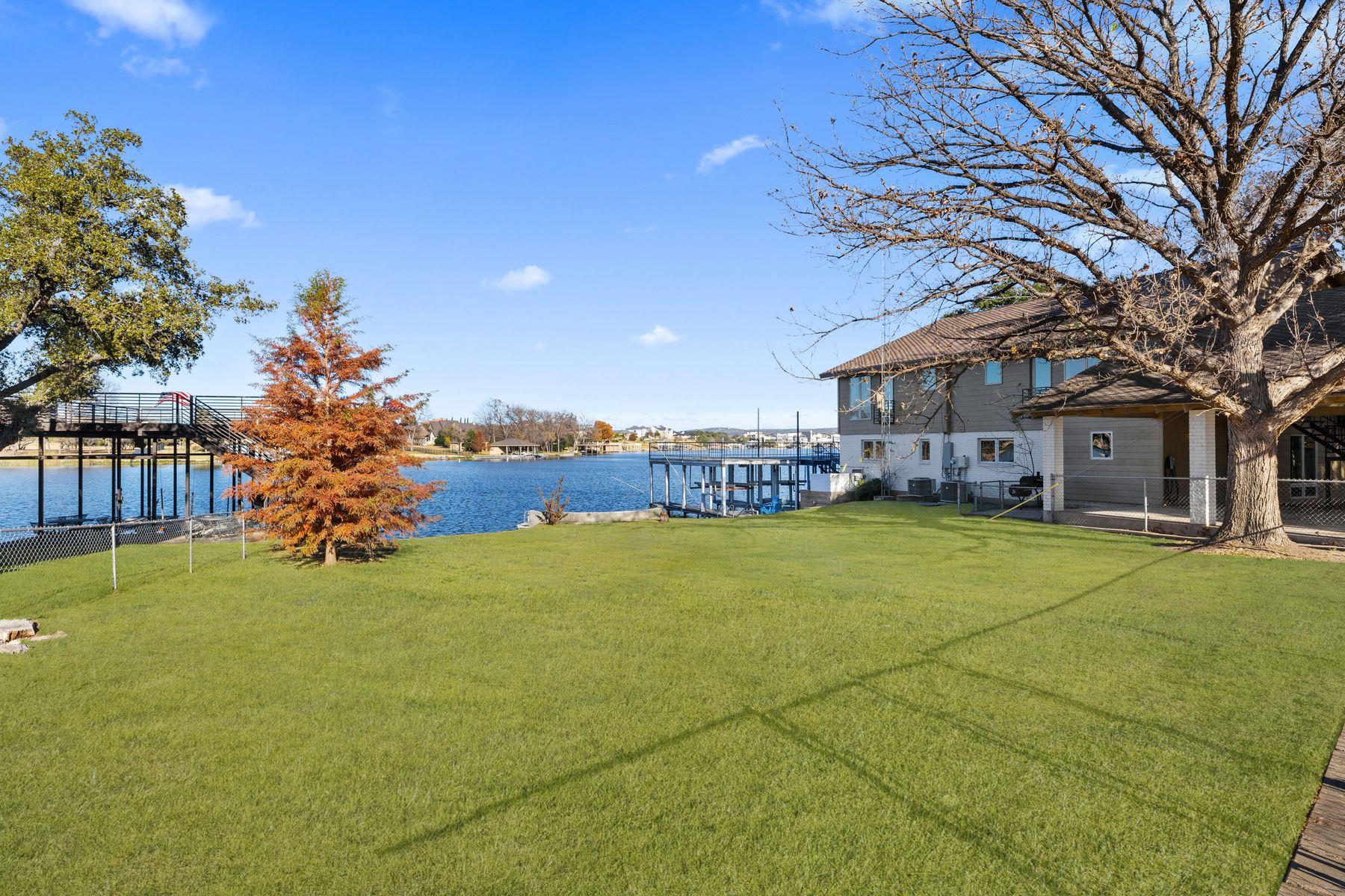 421 Yucca Dr, Kingsland, TX 78639