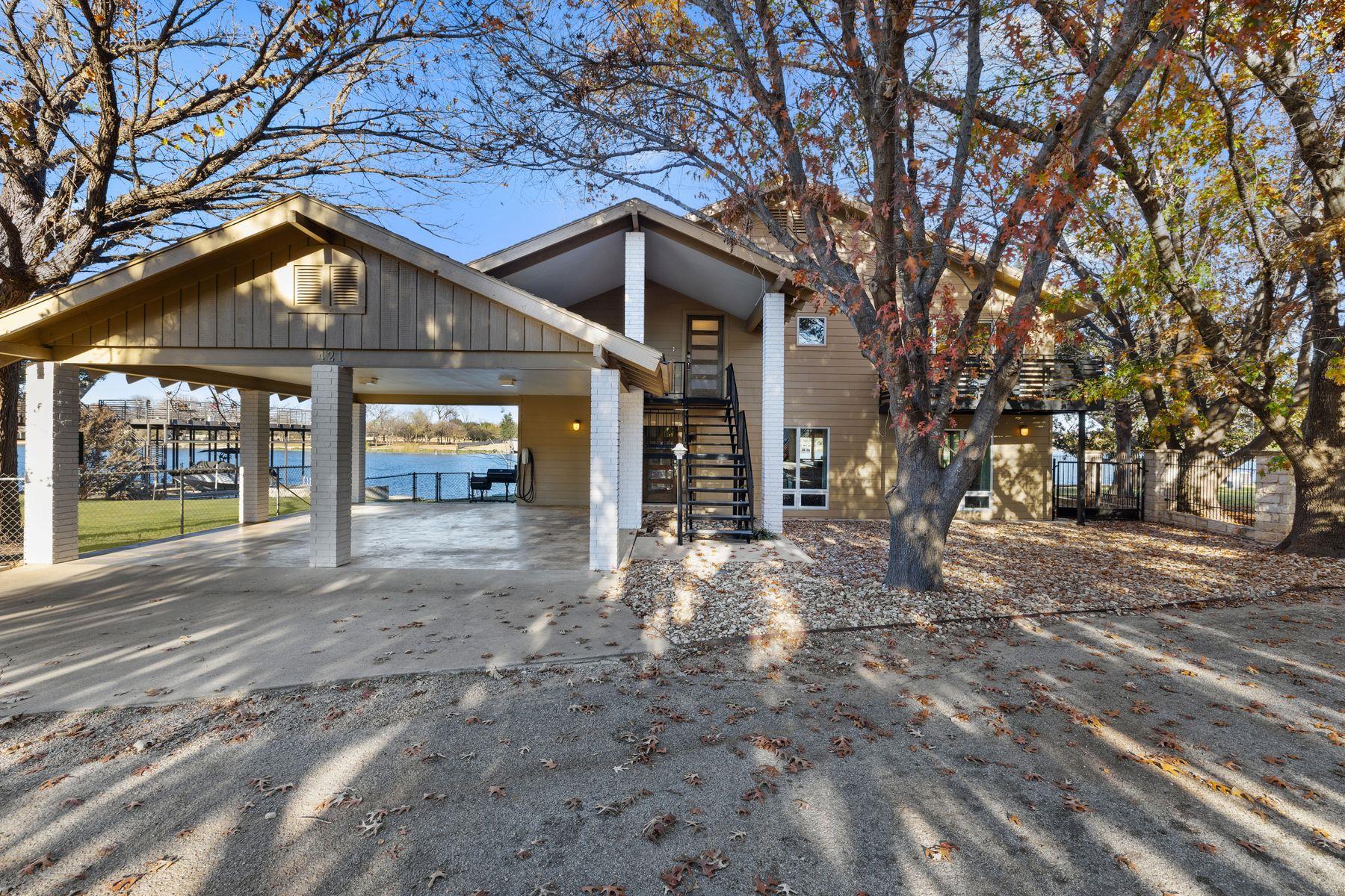 421 Yucca Dr, Kingsland, TX 78639