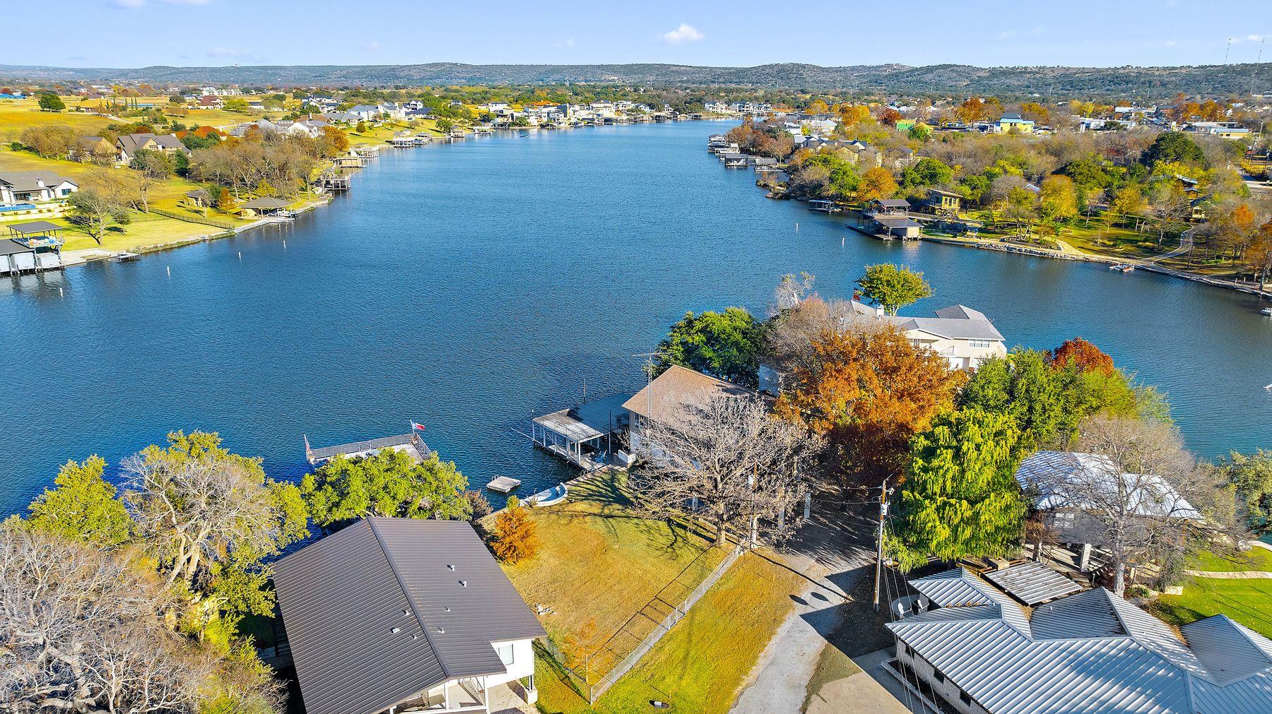 421 Yucca Dr, Kingsland, TX 78639