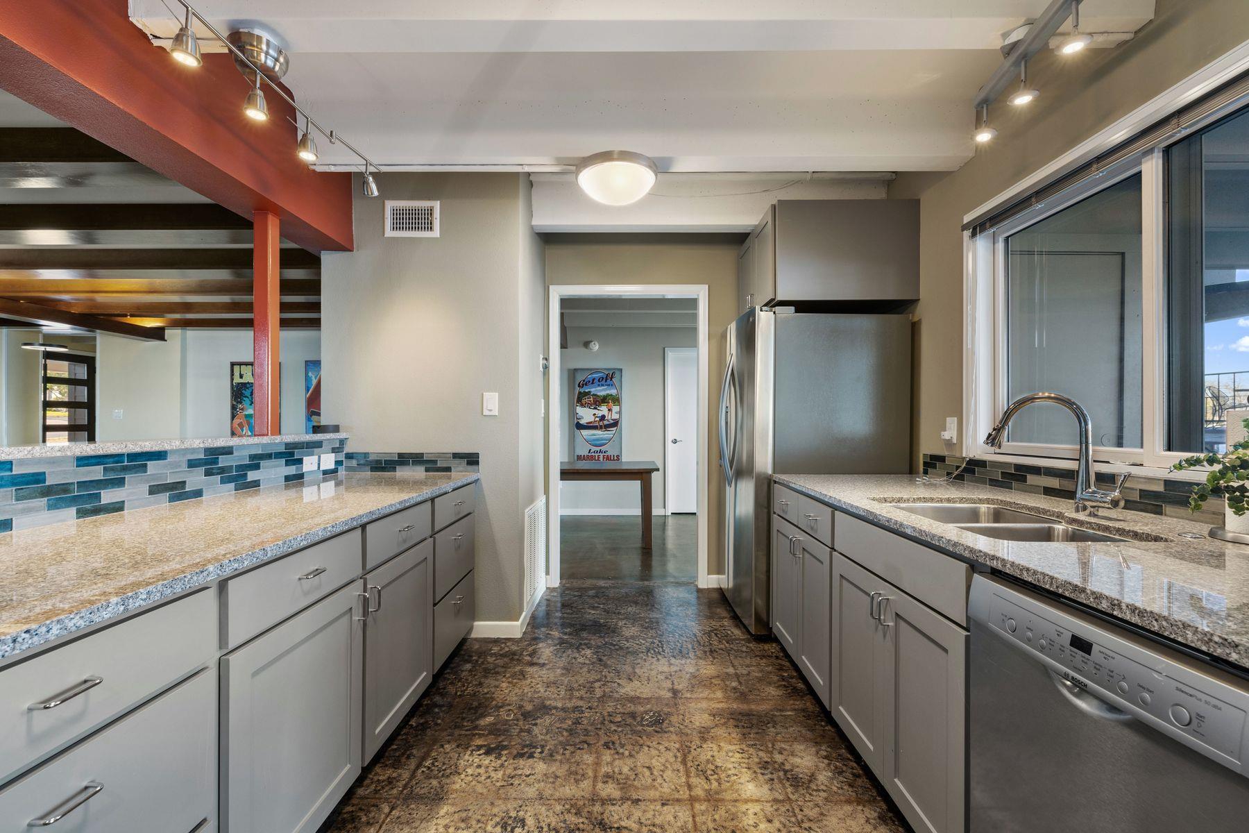 421 Yucca Dr, Kingsland, TX 78639