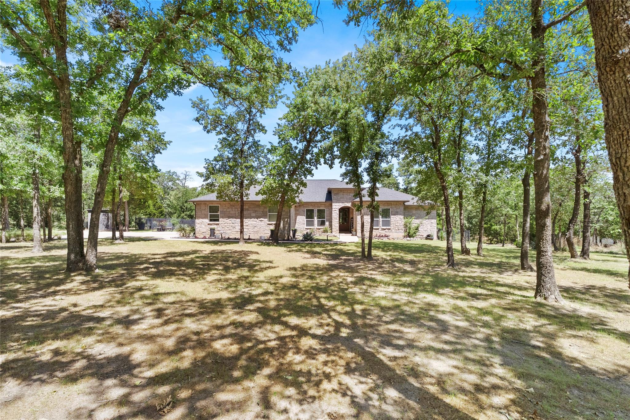 184 Arbors Cir, Elgin, TX 78621