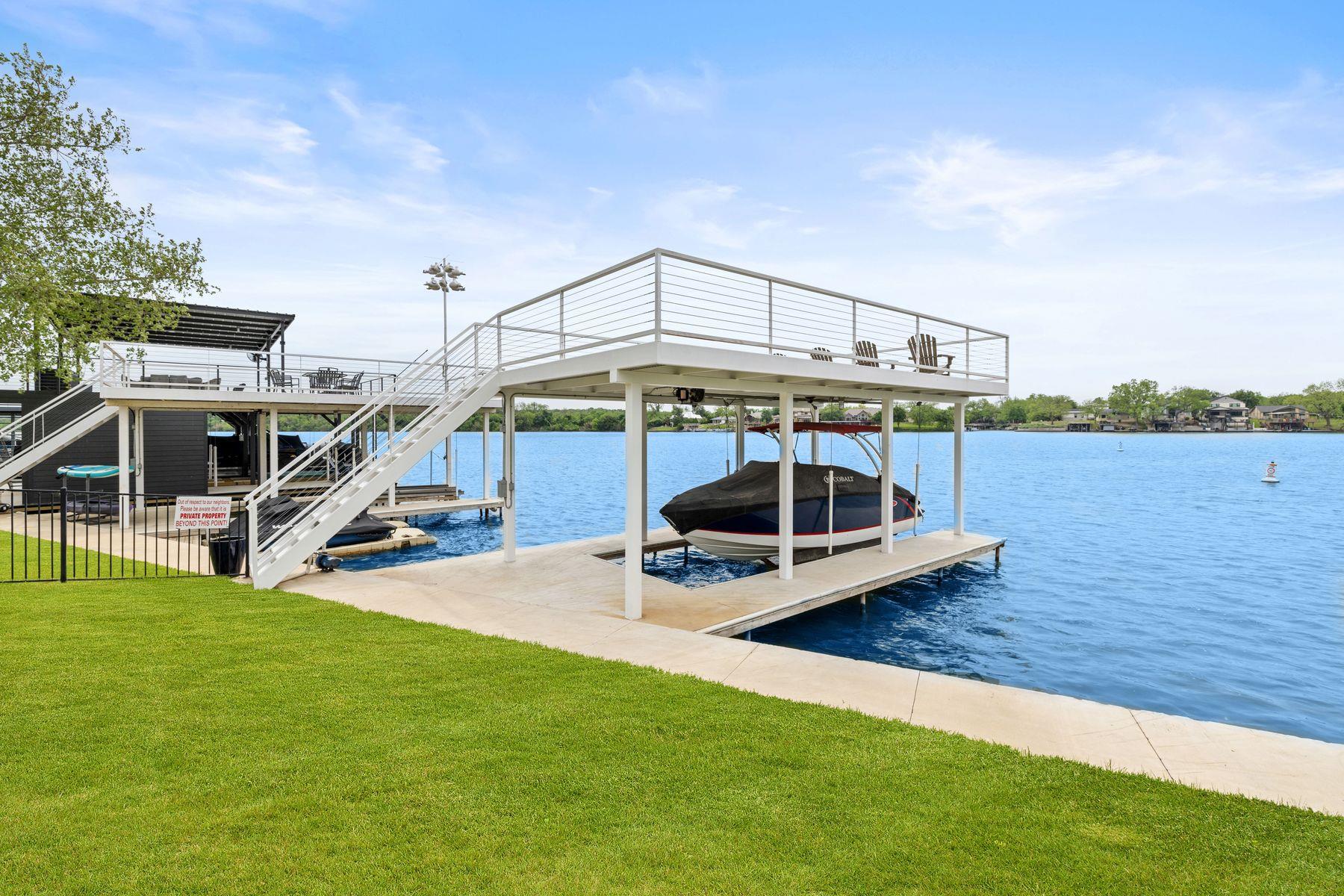 1324 Euel Moore Dr, Kingsland, TX 78639