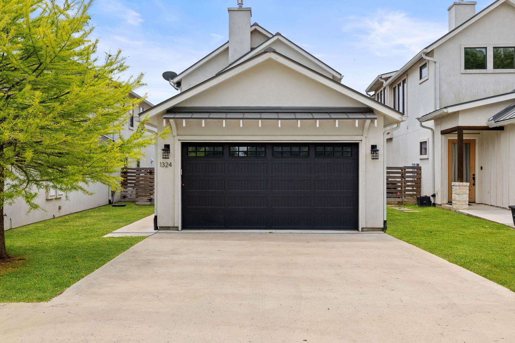 1324 Euel Moore Dr, Kingsland, TX 78639