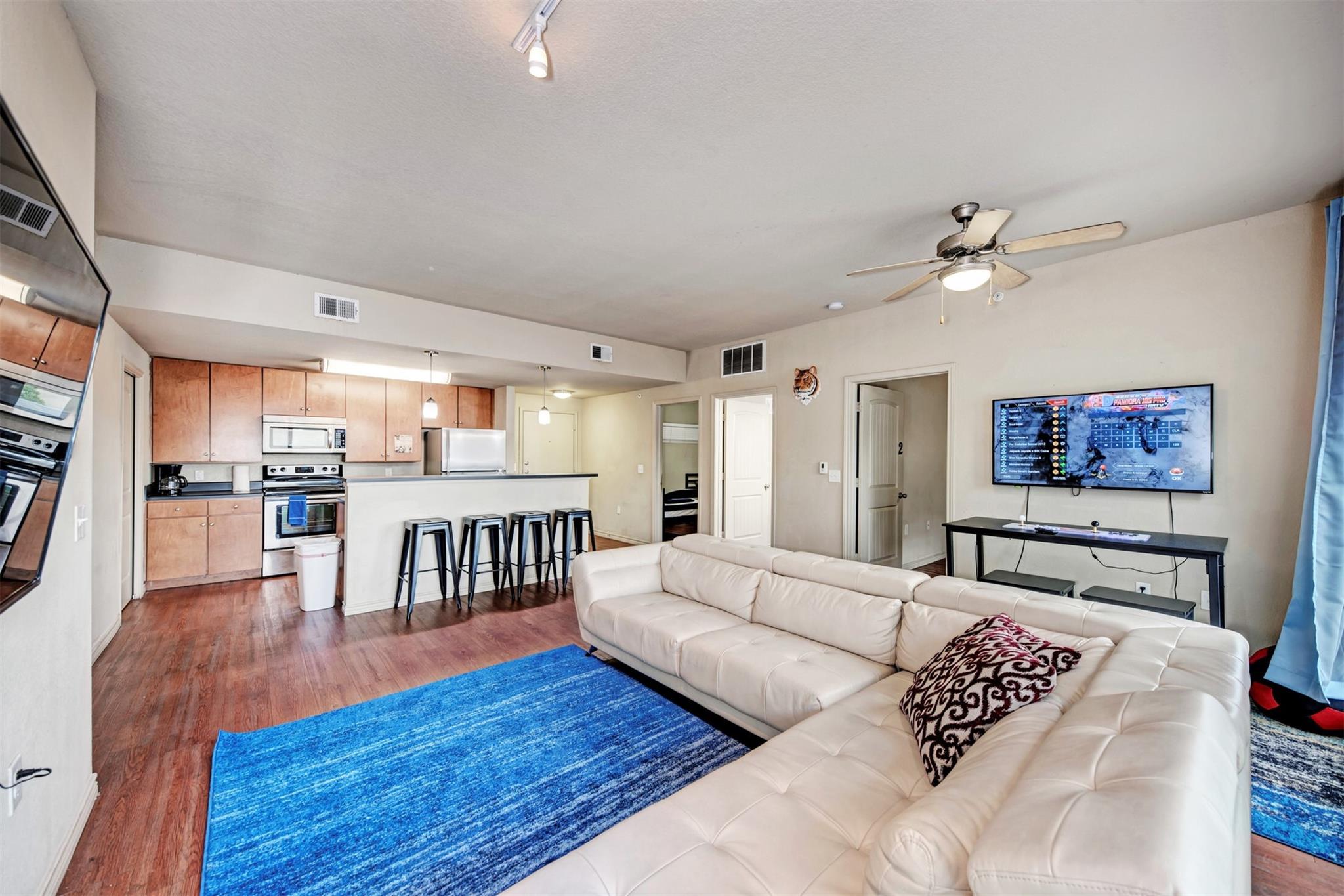 5117 N Lamar Blvd # 204, Austin, TX 78751