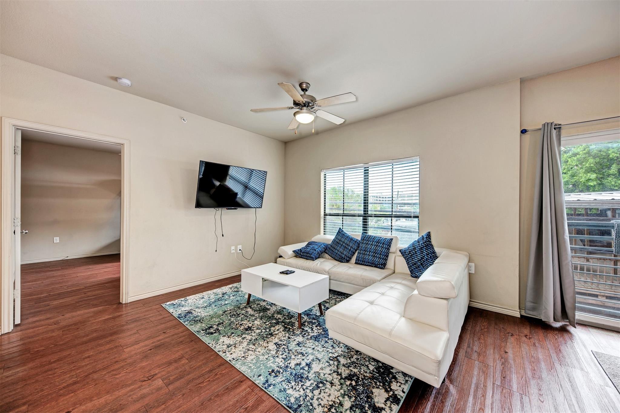 5117 N Lamar Blvd # 204, Austin, TX 78751