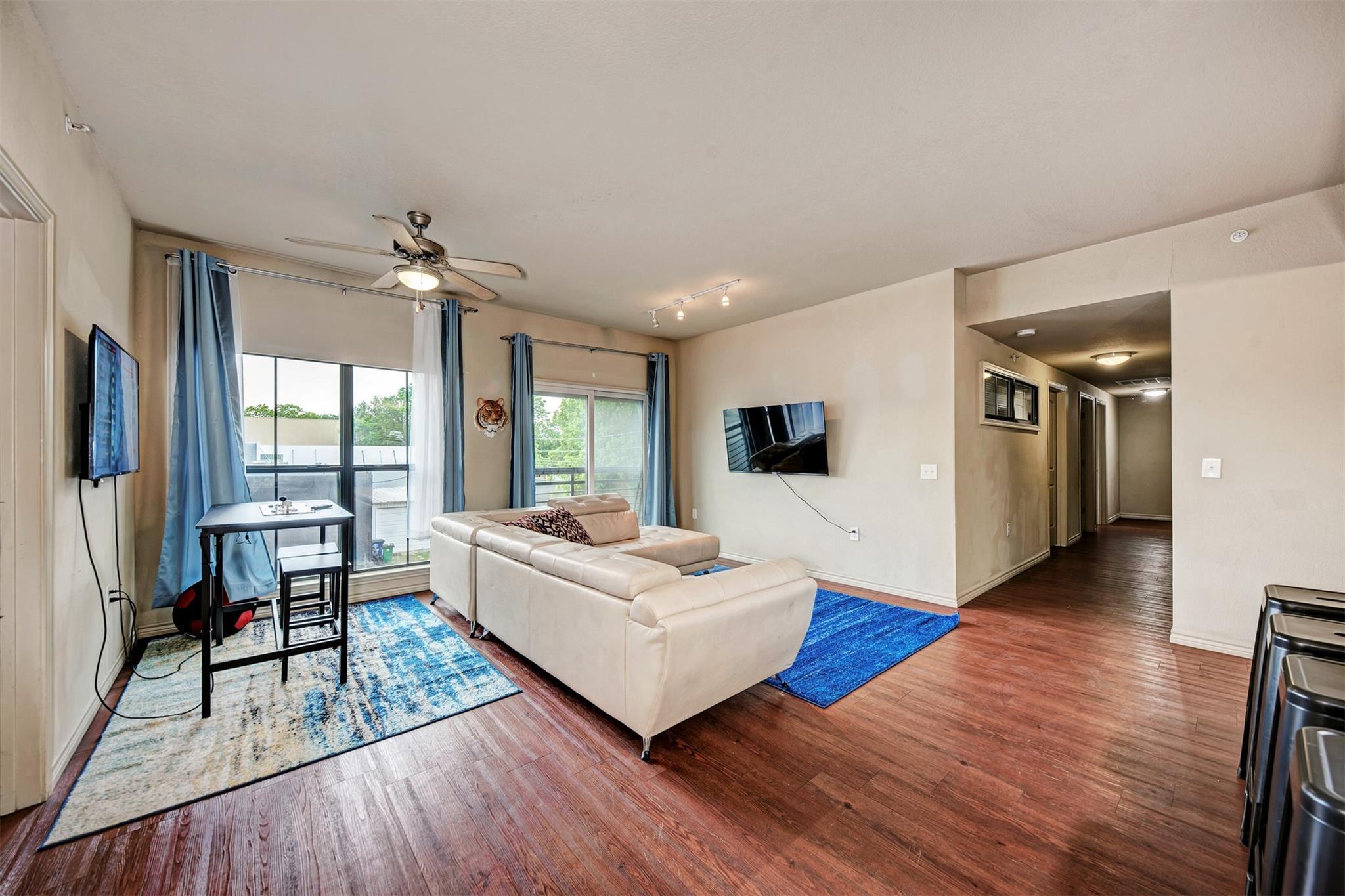 5117 N Lamar Blvd # 204, Austin, TX 78751