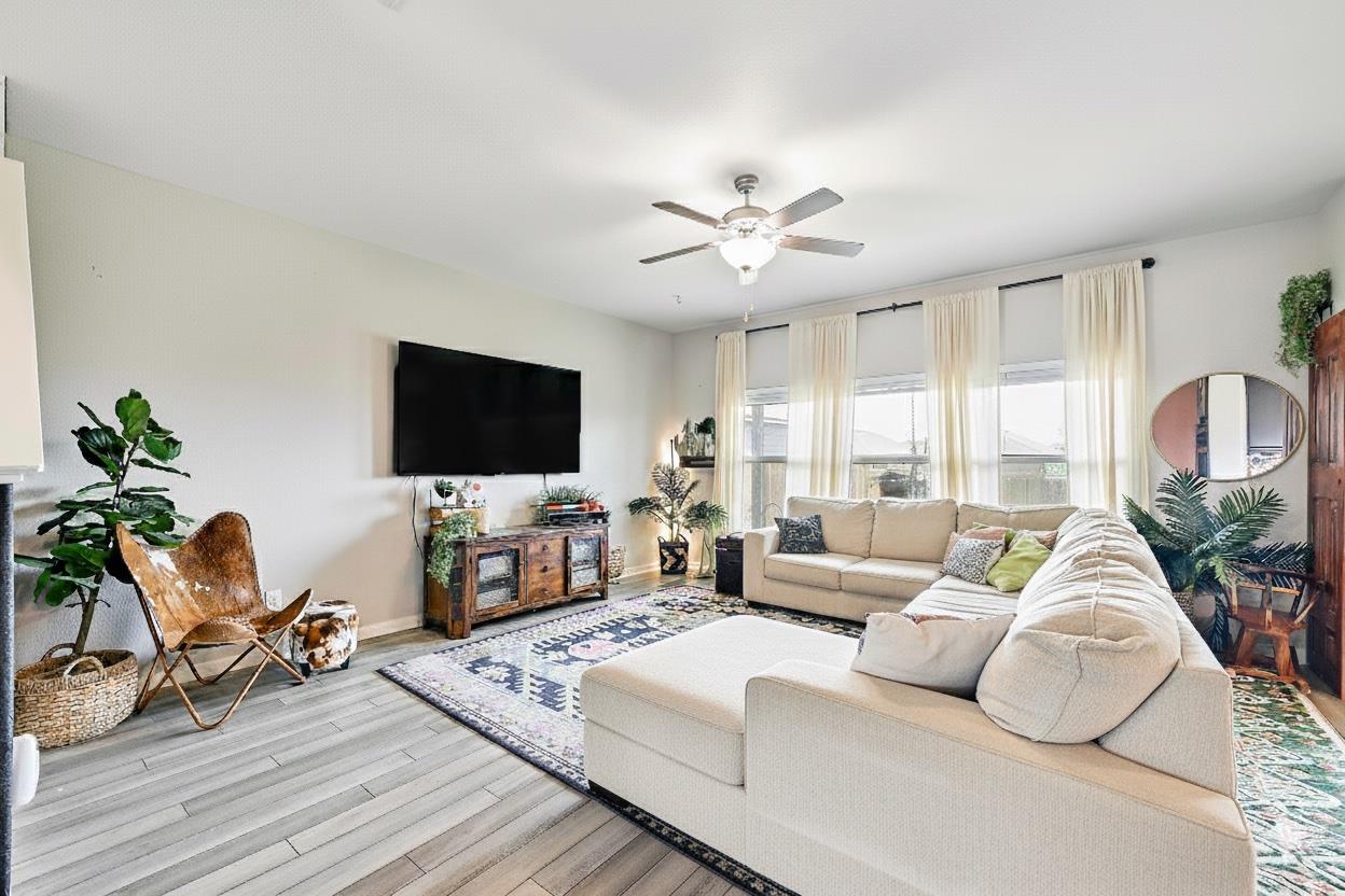 113 Star Spangled Dr, Liberty Hill, TX 78642