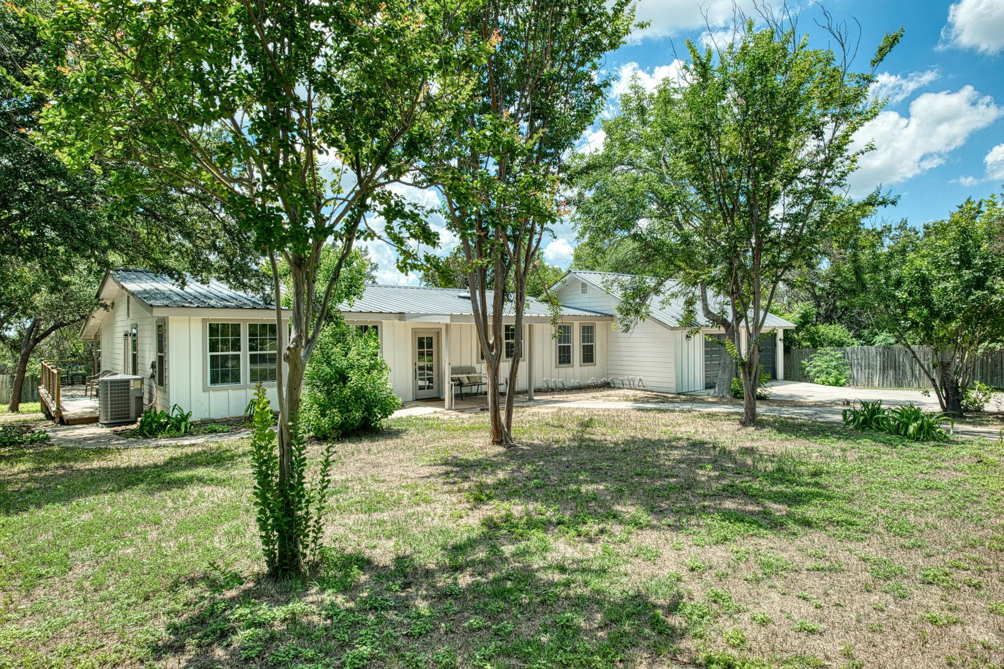 1606 Lone Man Mountain Rd, Wimberley, TX 78676