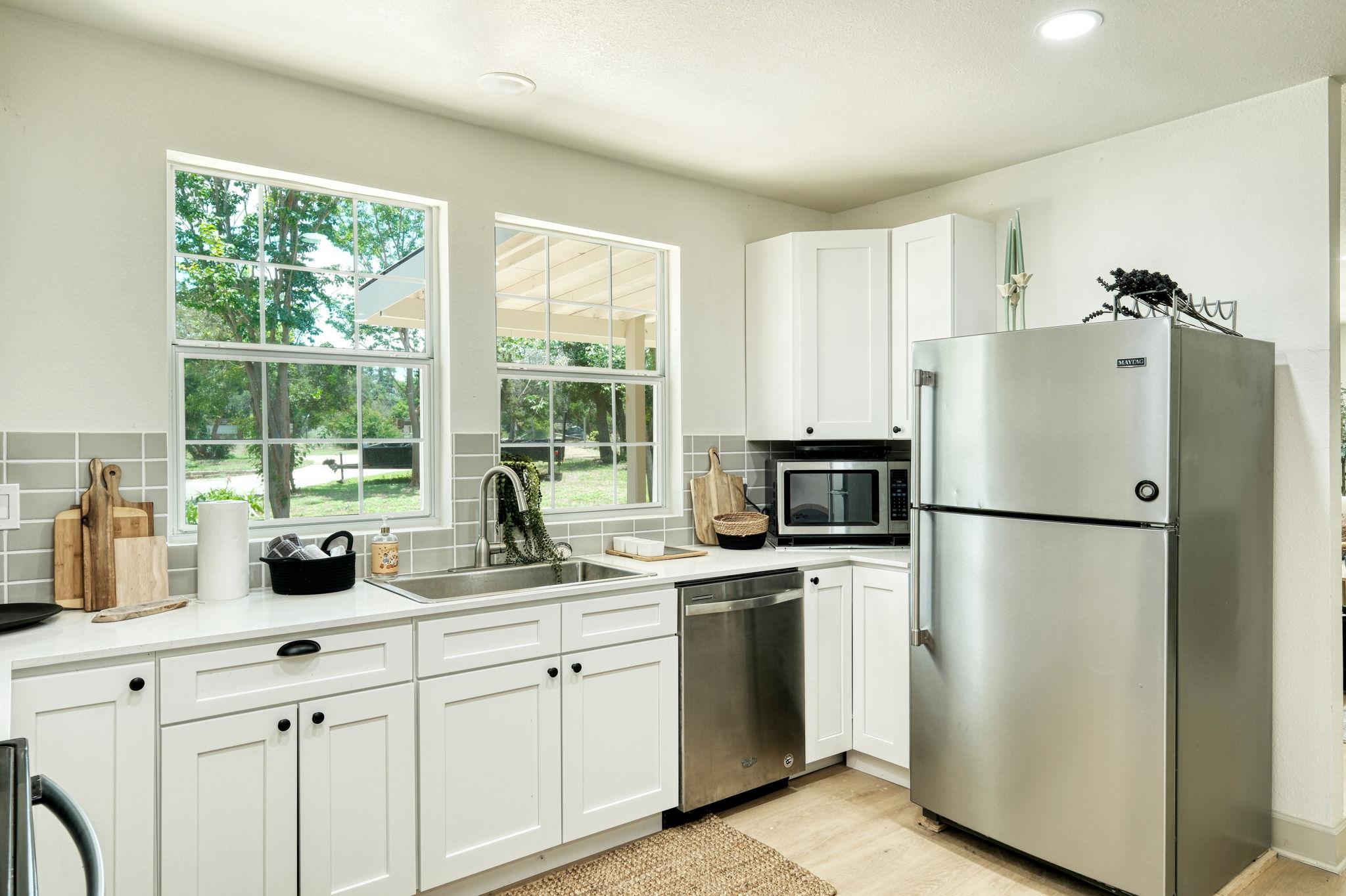 1606 Lone Man Mountain Rd, Wimberley, TX 78676