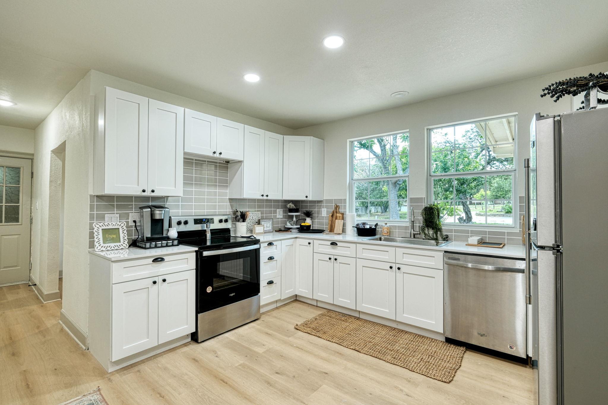 1606 Lone Man Mountain Rd, Wimberley, TX 78676