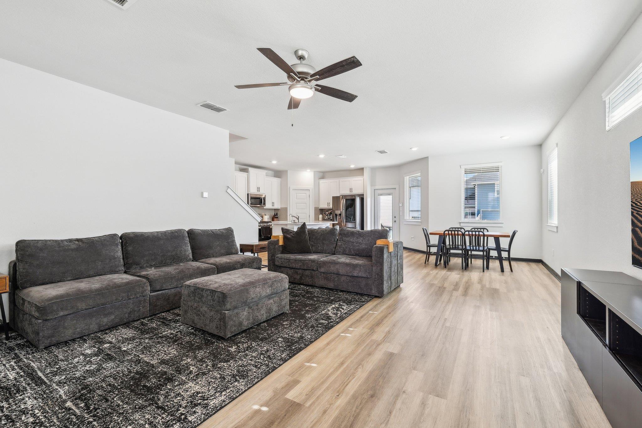 296 Banff Dr, Kyle, TX 78640