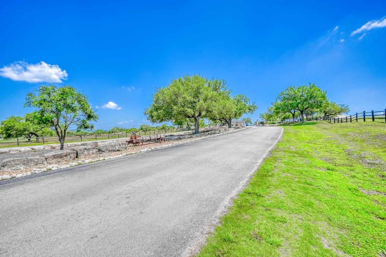 121 Asa Harold, Blanco, TX 78606