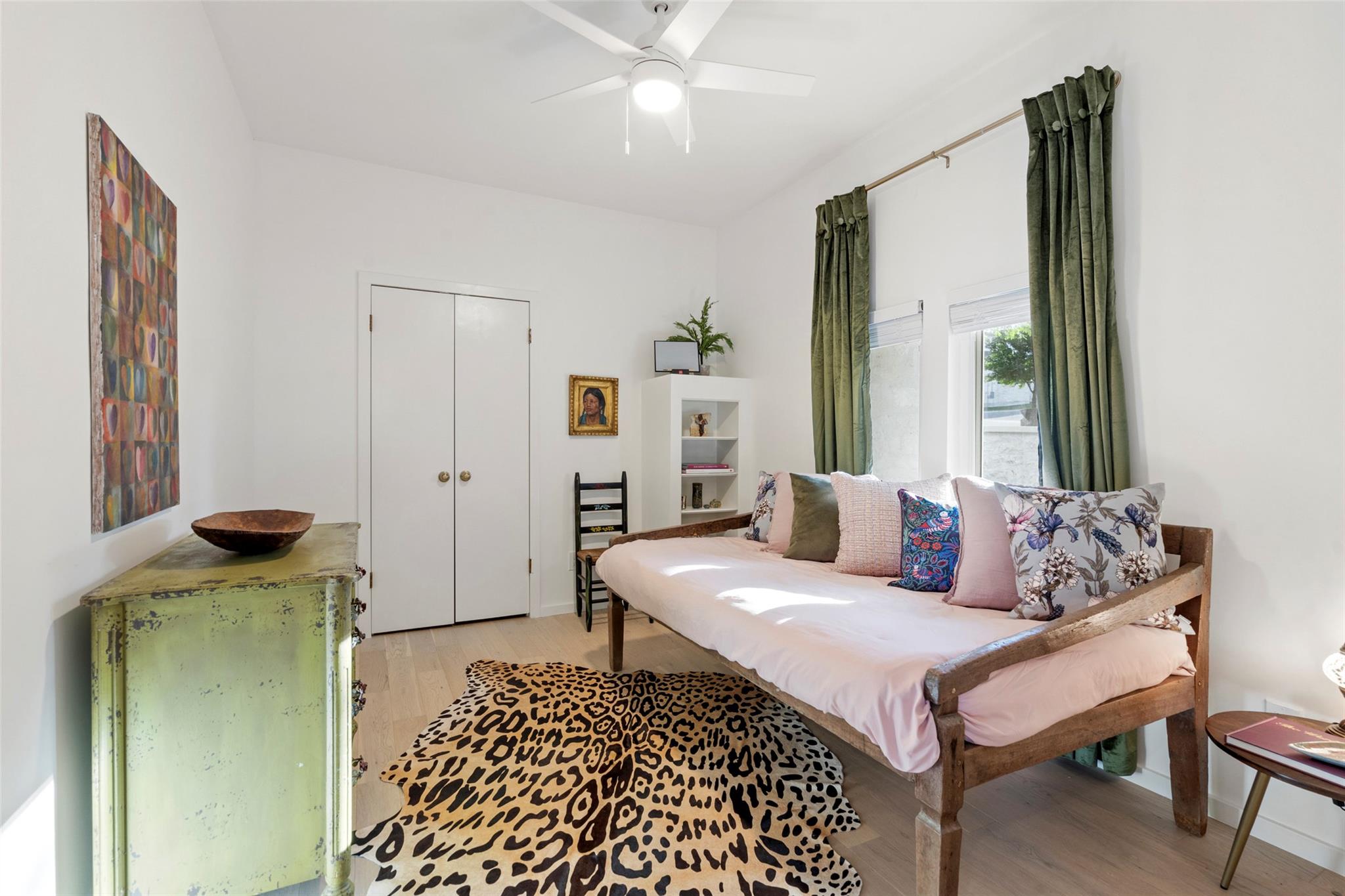 2449 Crosswind Dr, Spicewood, TX 78669