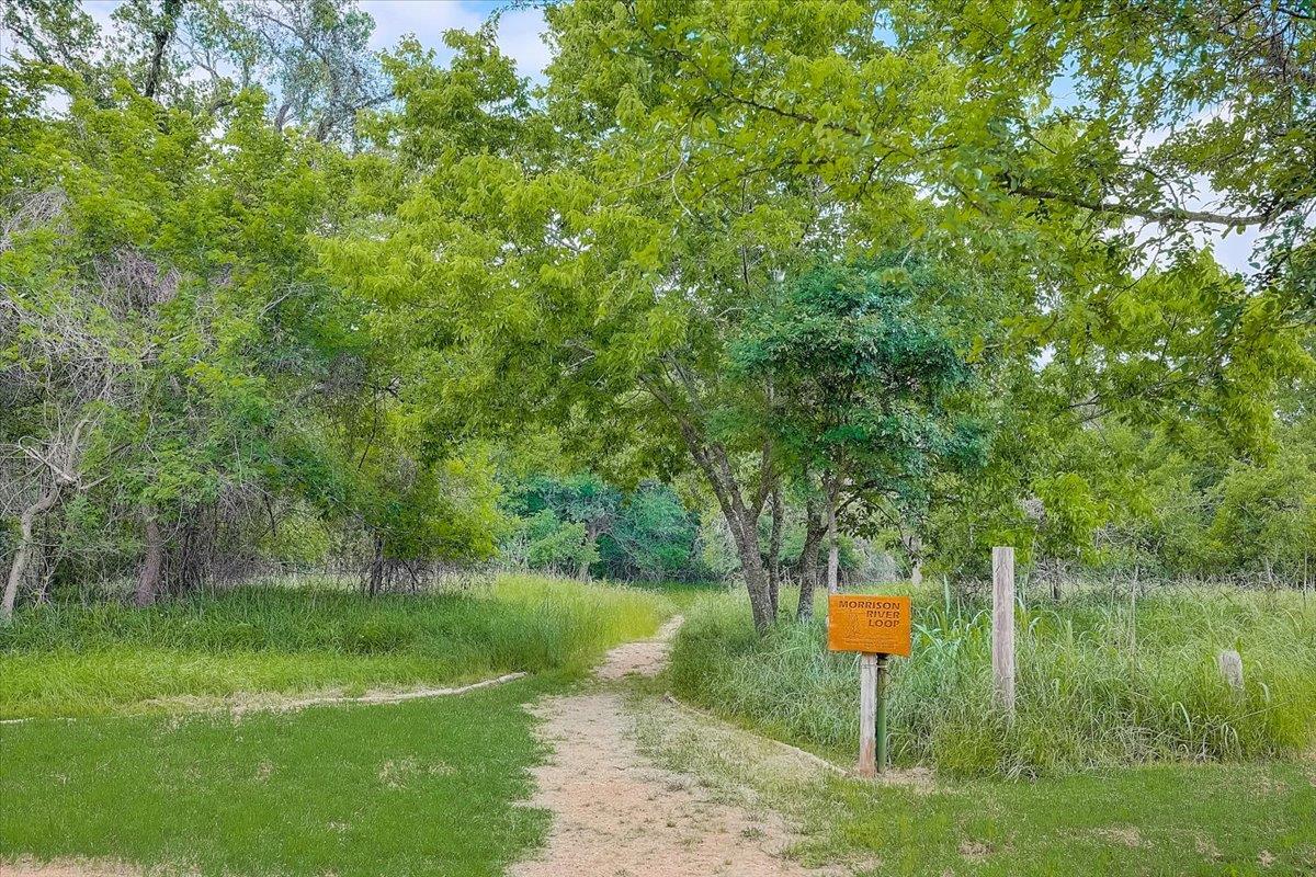 109 Hauula Ct, Bastrop, TX 78602